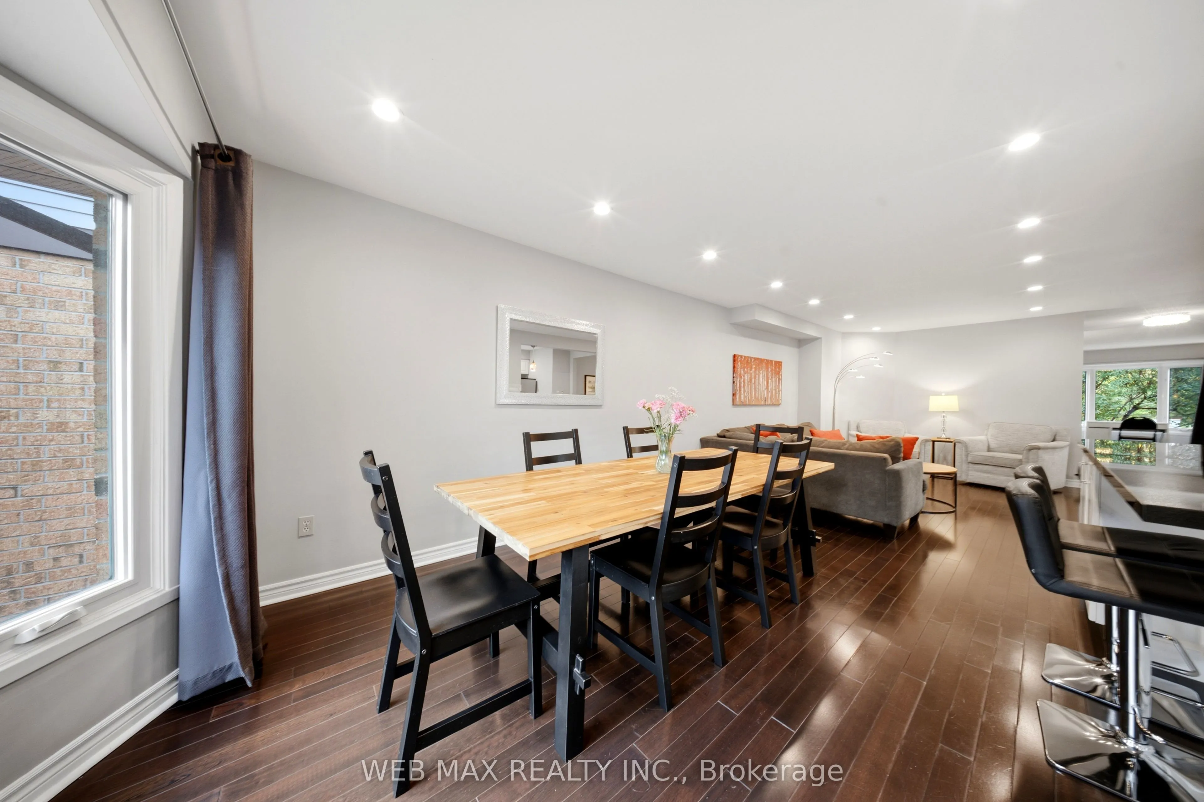 1108 Edgehill Place