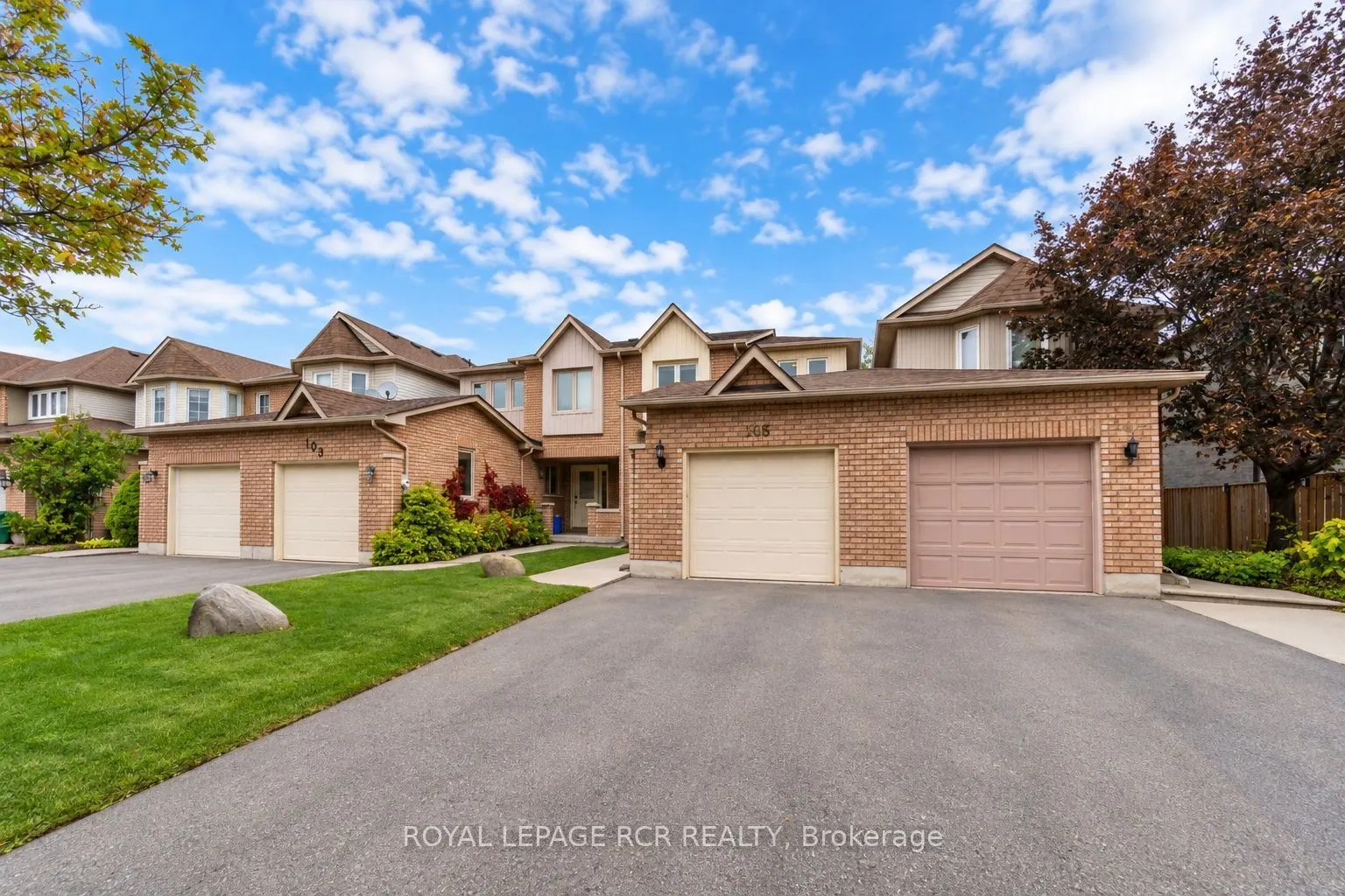 105 Hanton Crescent