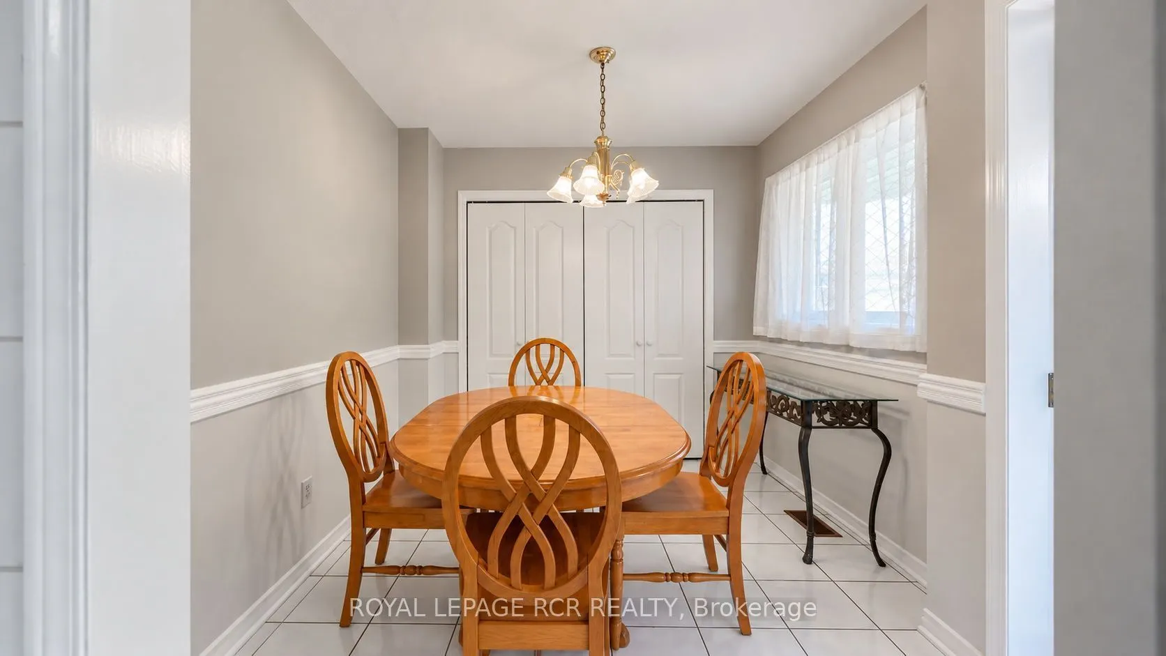 105 Hanton Crescent