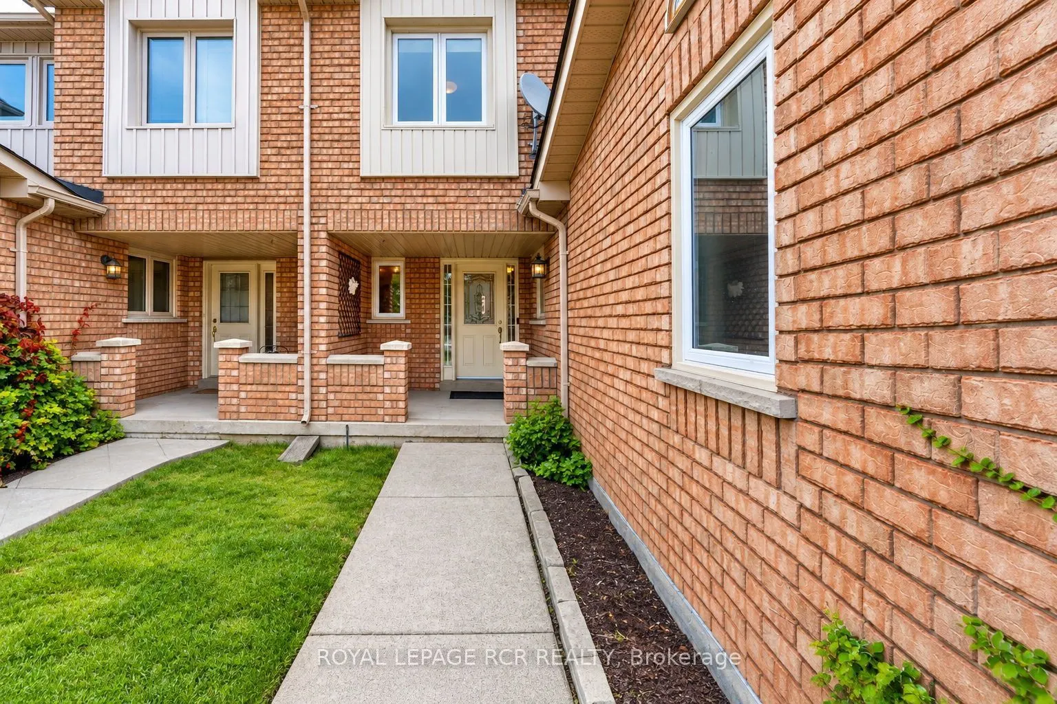 105 Hanton Crescent