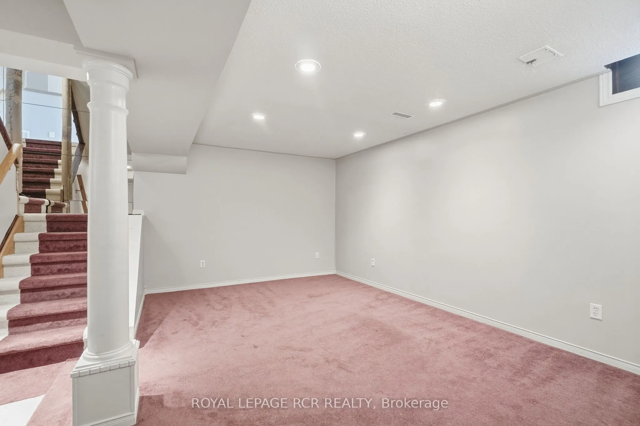 105 Hanton Crescent