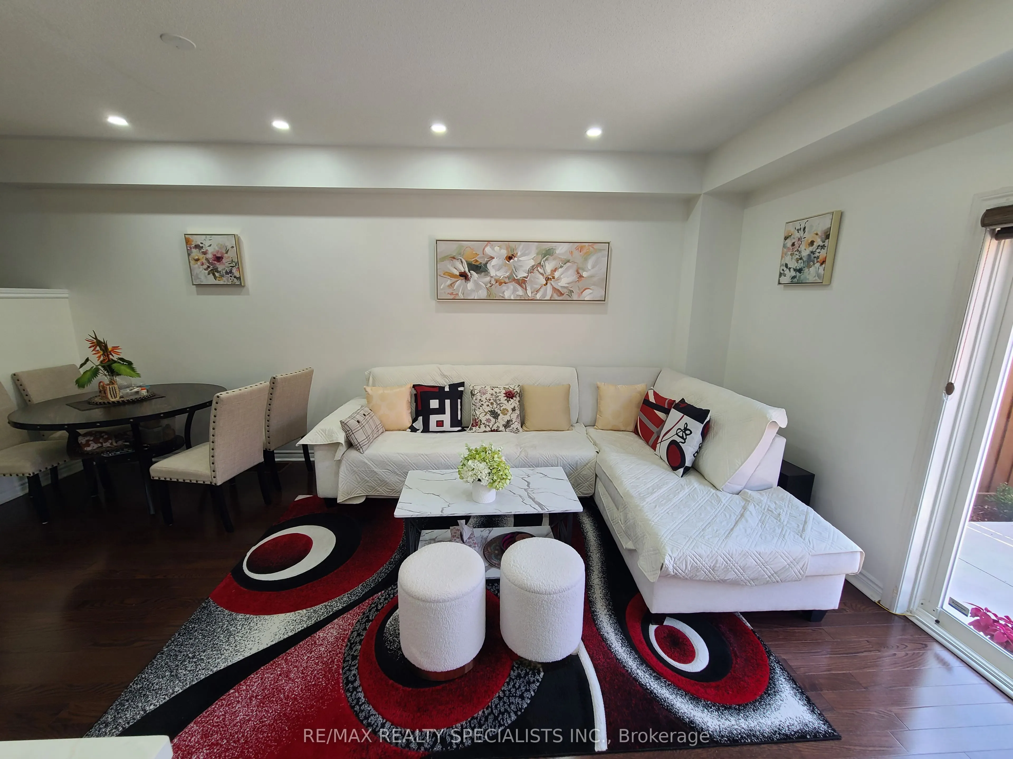 360 Hobbs Crescent