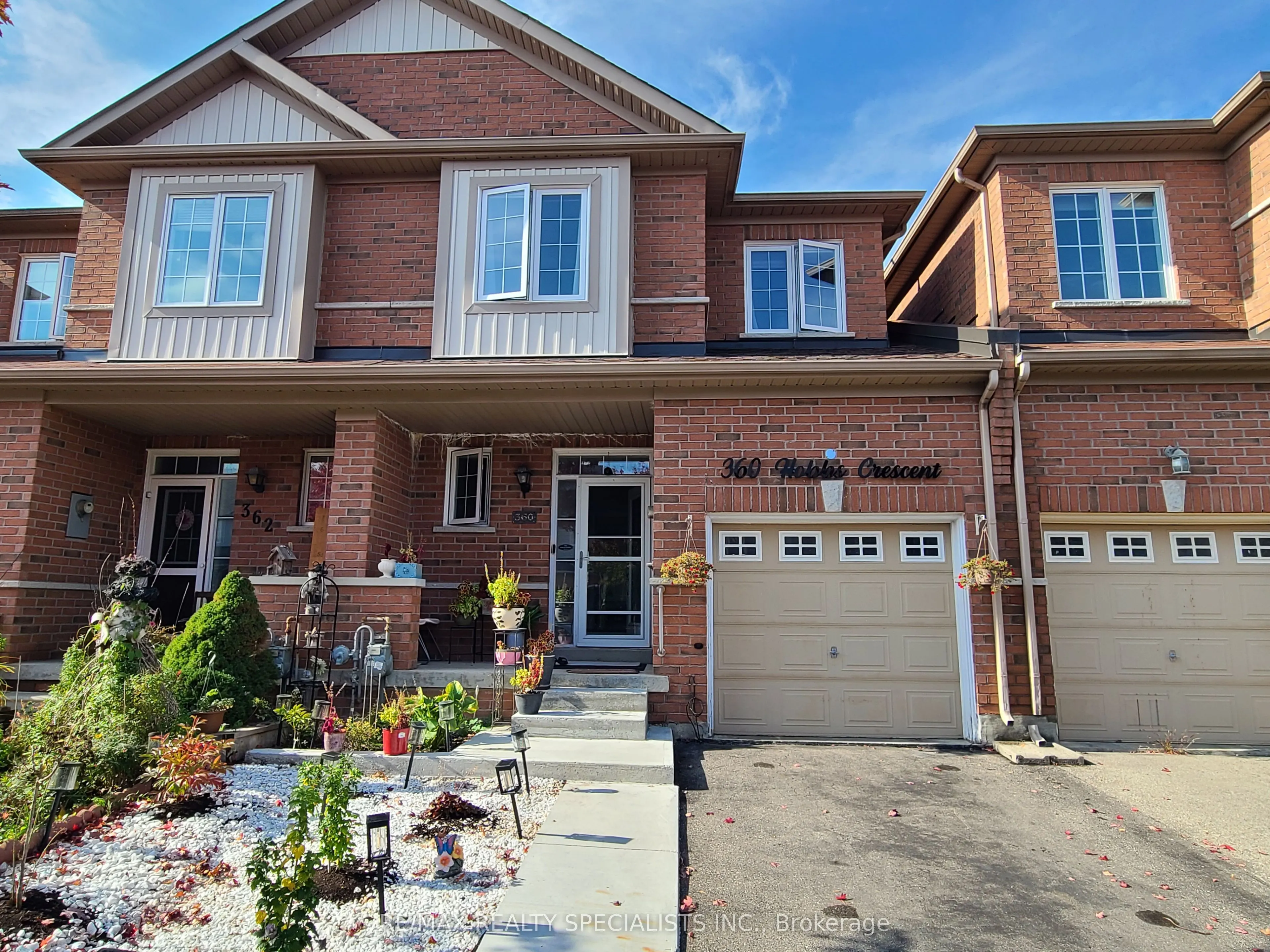 360 Hobbs Crescent