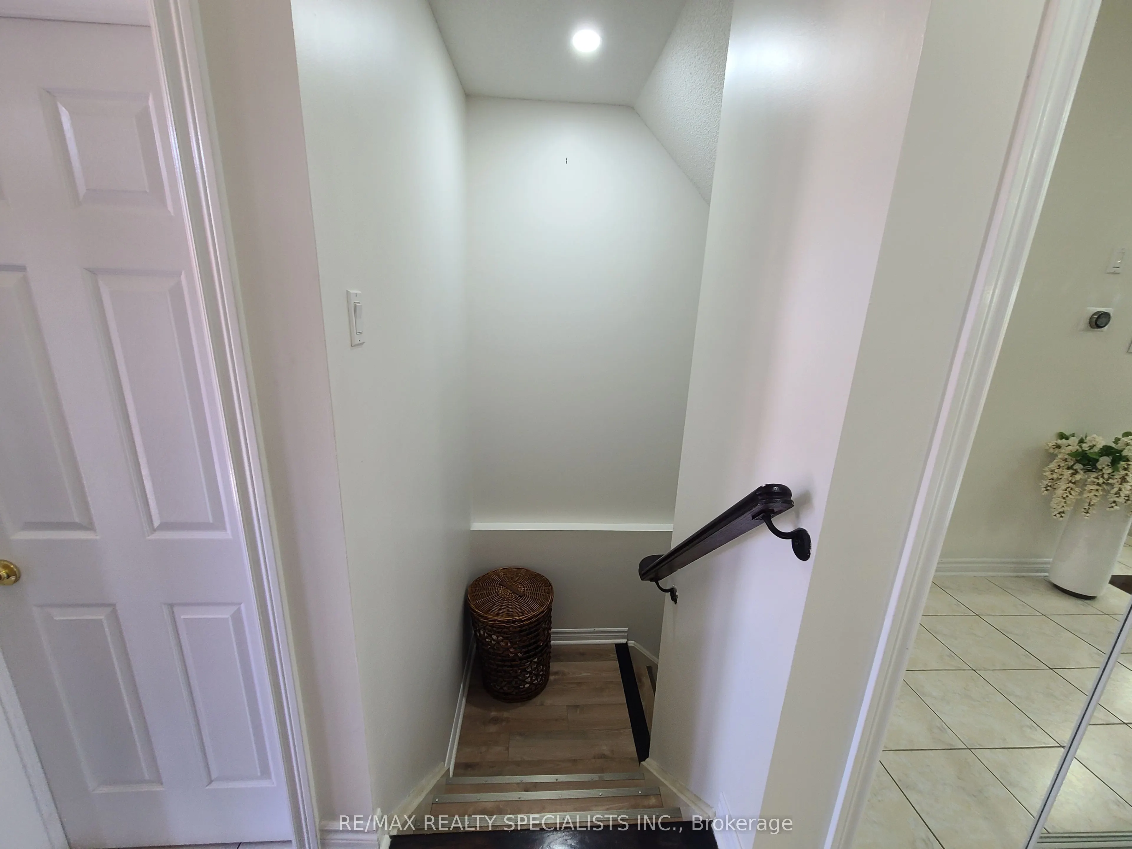 360 Hobbs Crescent