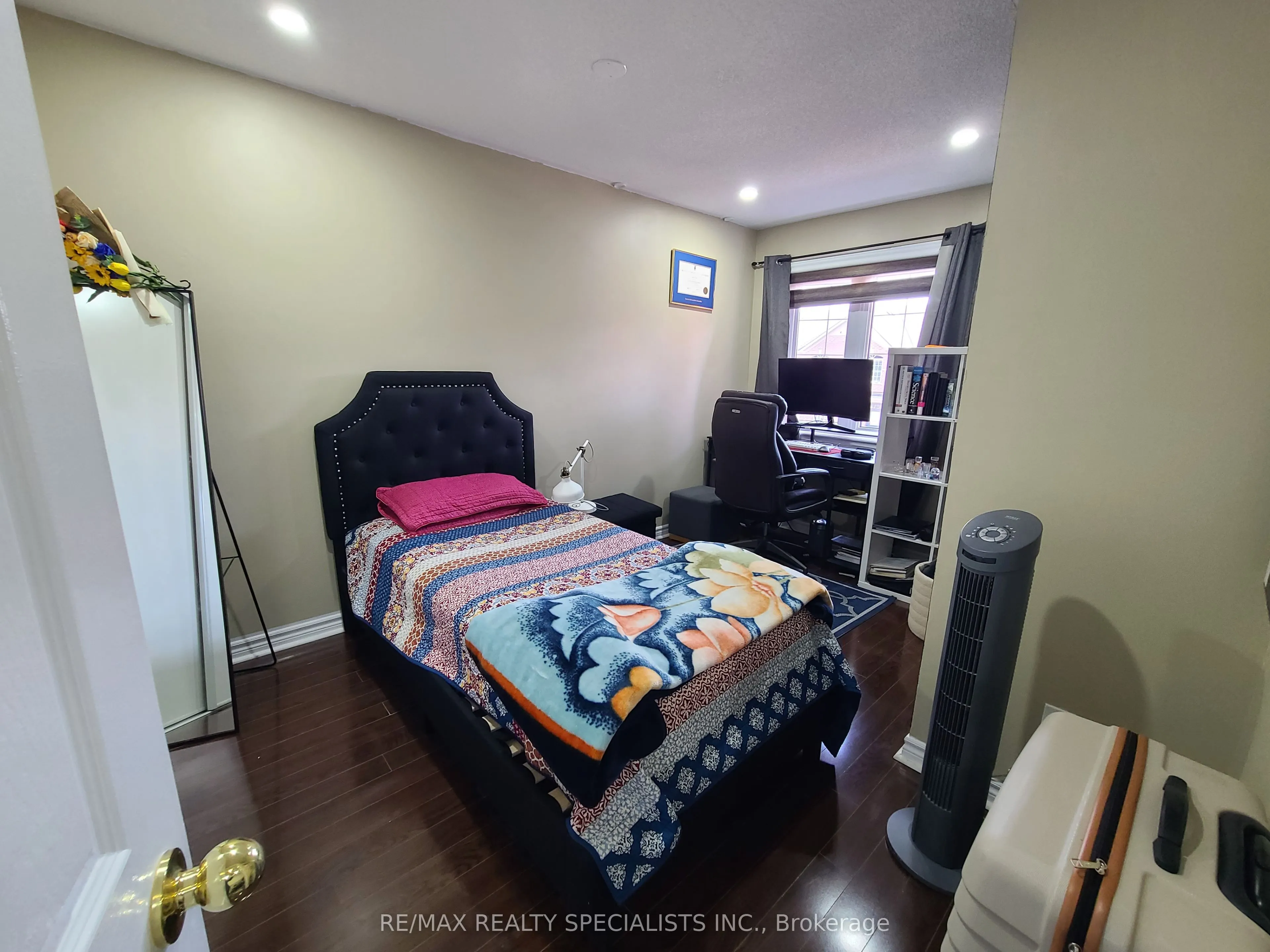 360 Hobbs Crescent