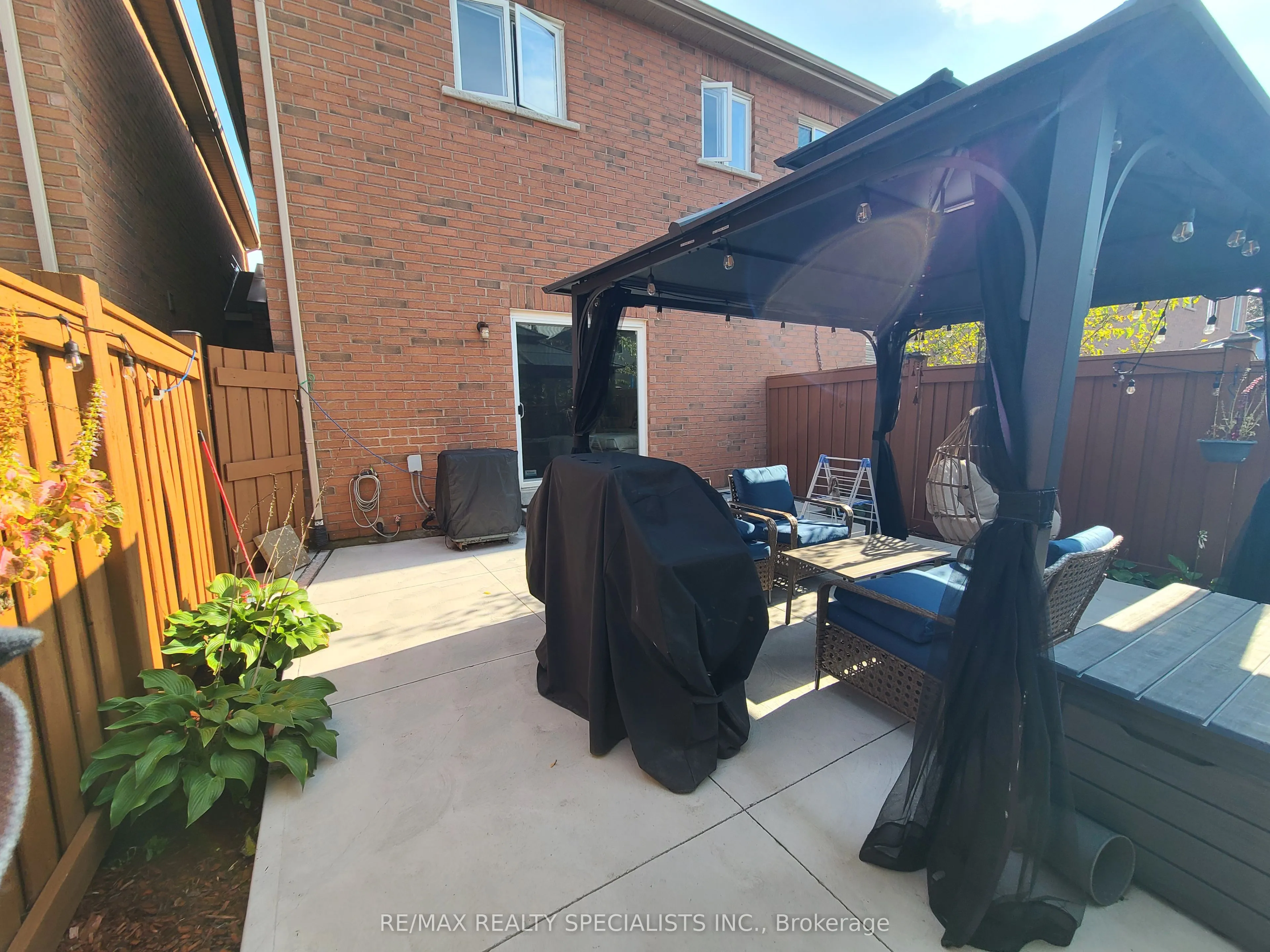 360 Hobbs Crescent