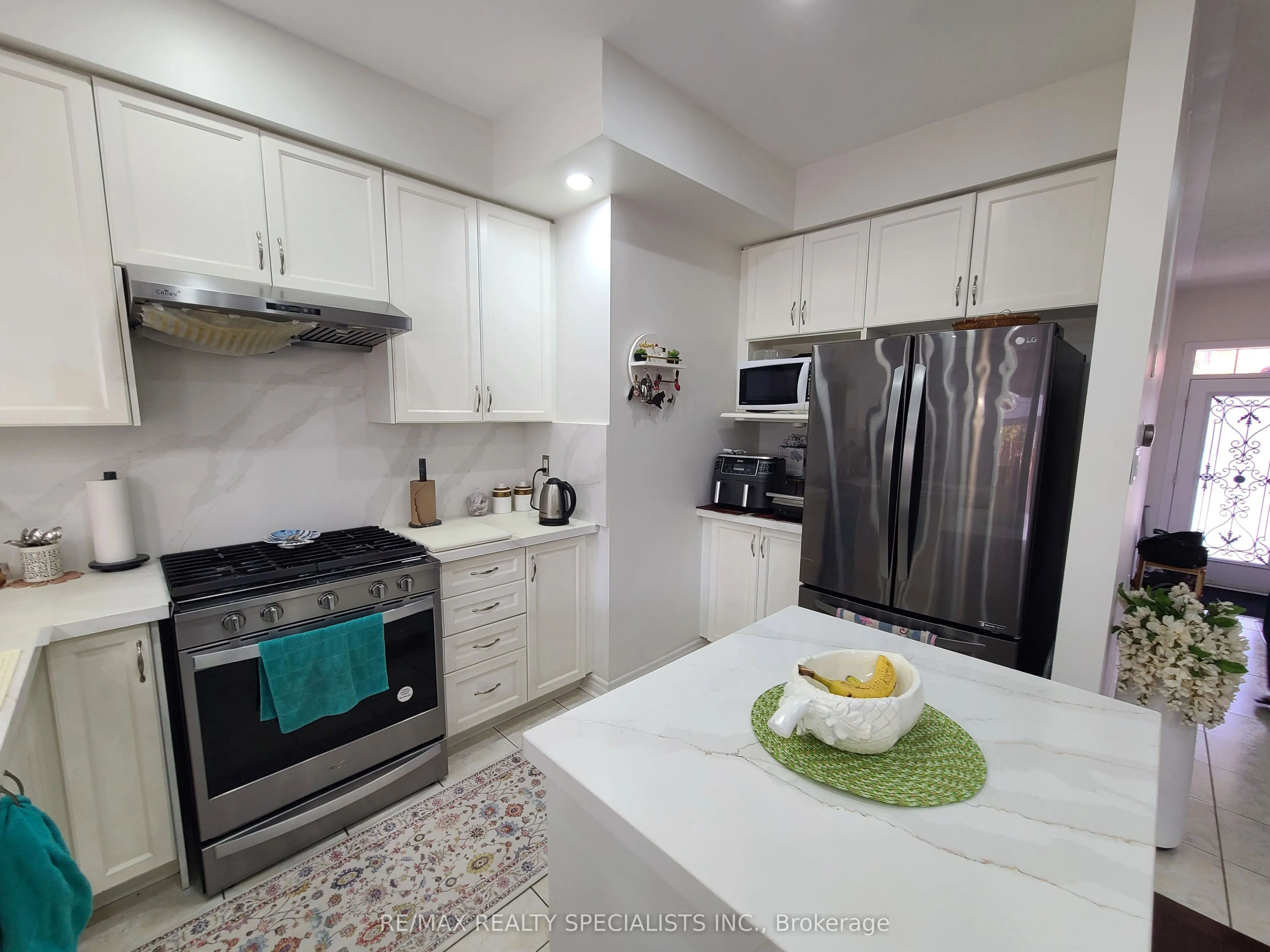 360 Hobbs Crescent