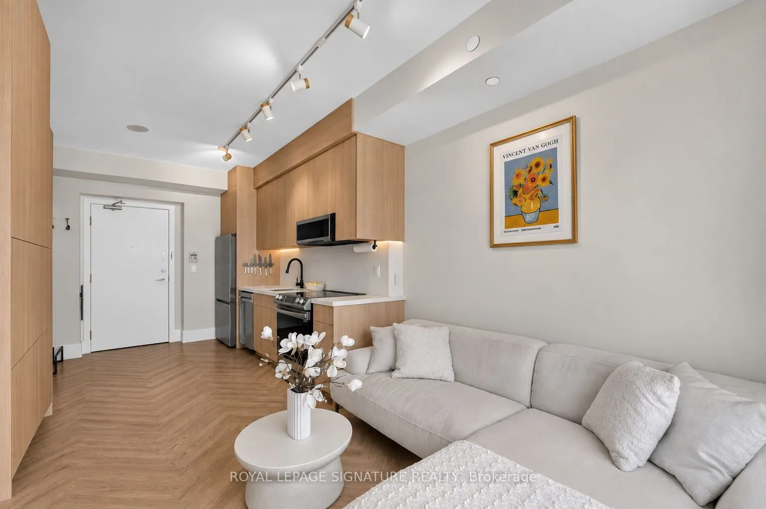 33 Shore Breeze Drive #706