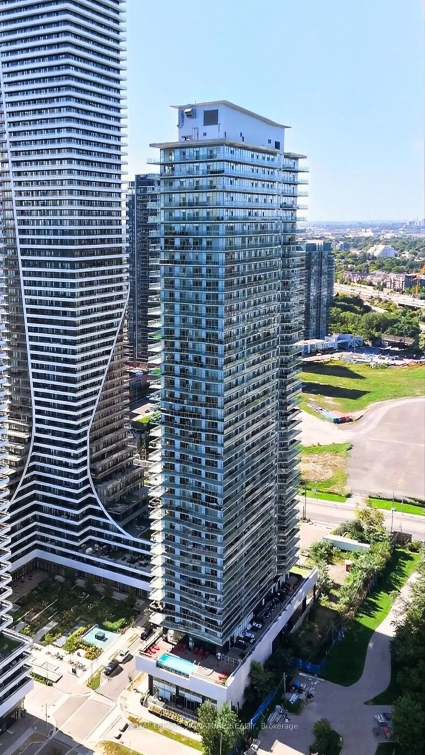 33 Shore Breeze Drive #706