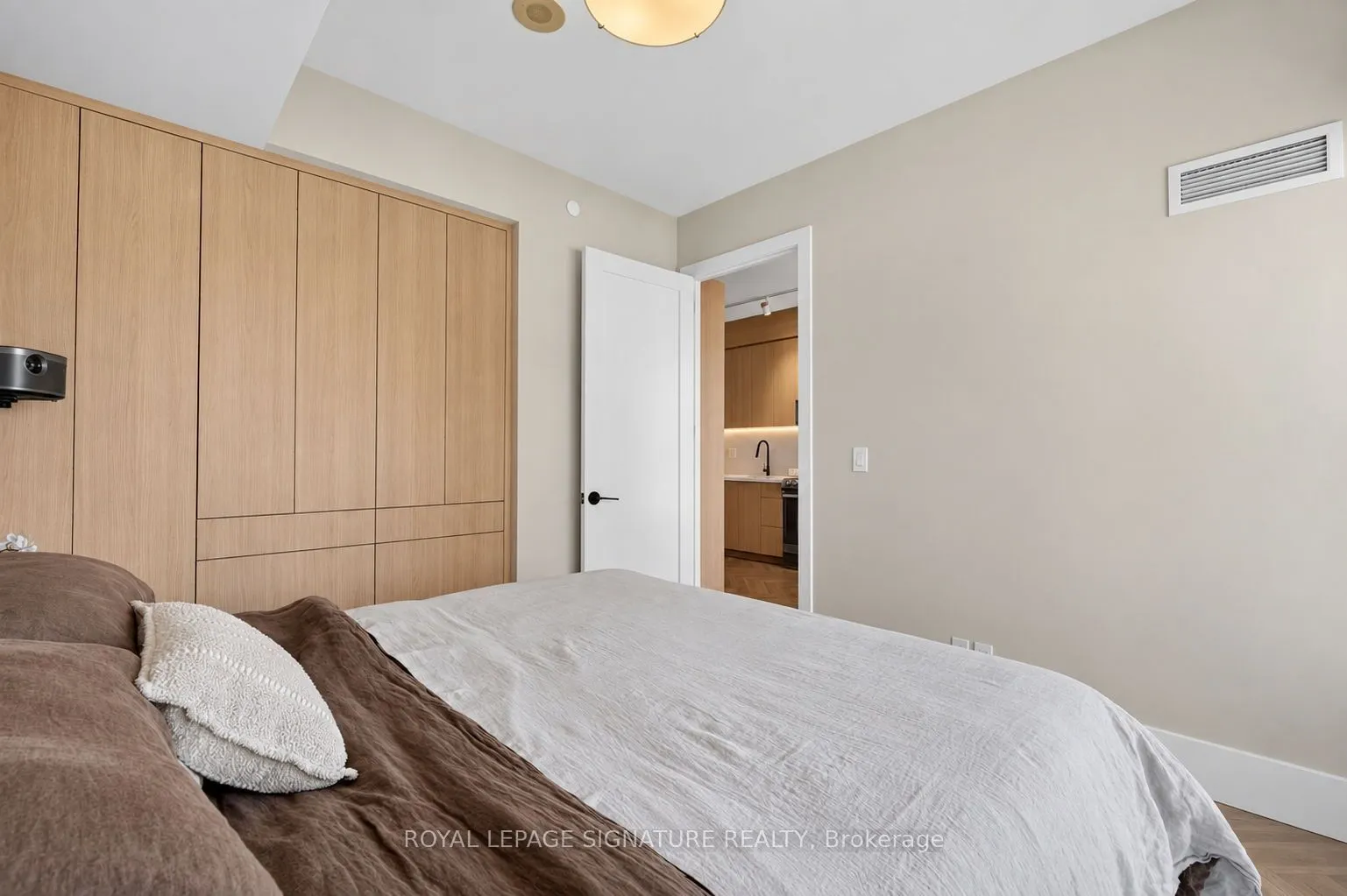 33 Shore Breeze Drive #706