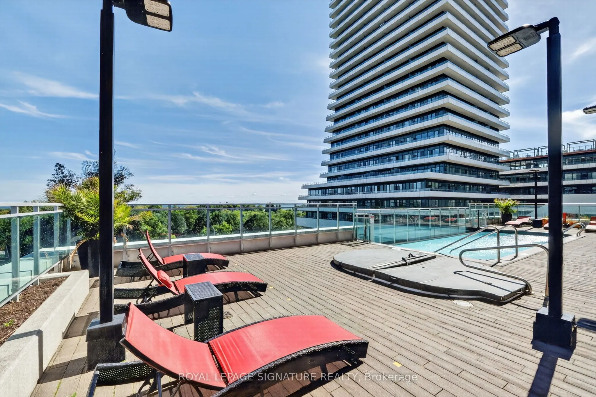 33 Shore Breeze Drive #706