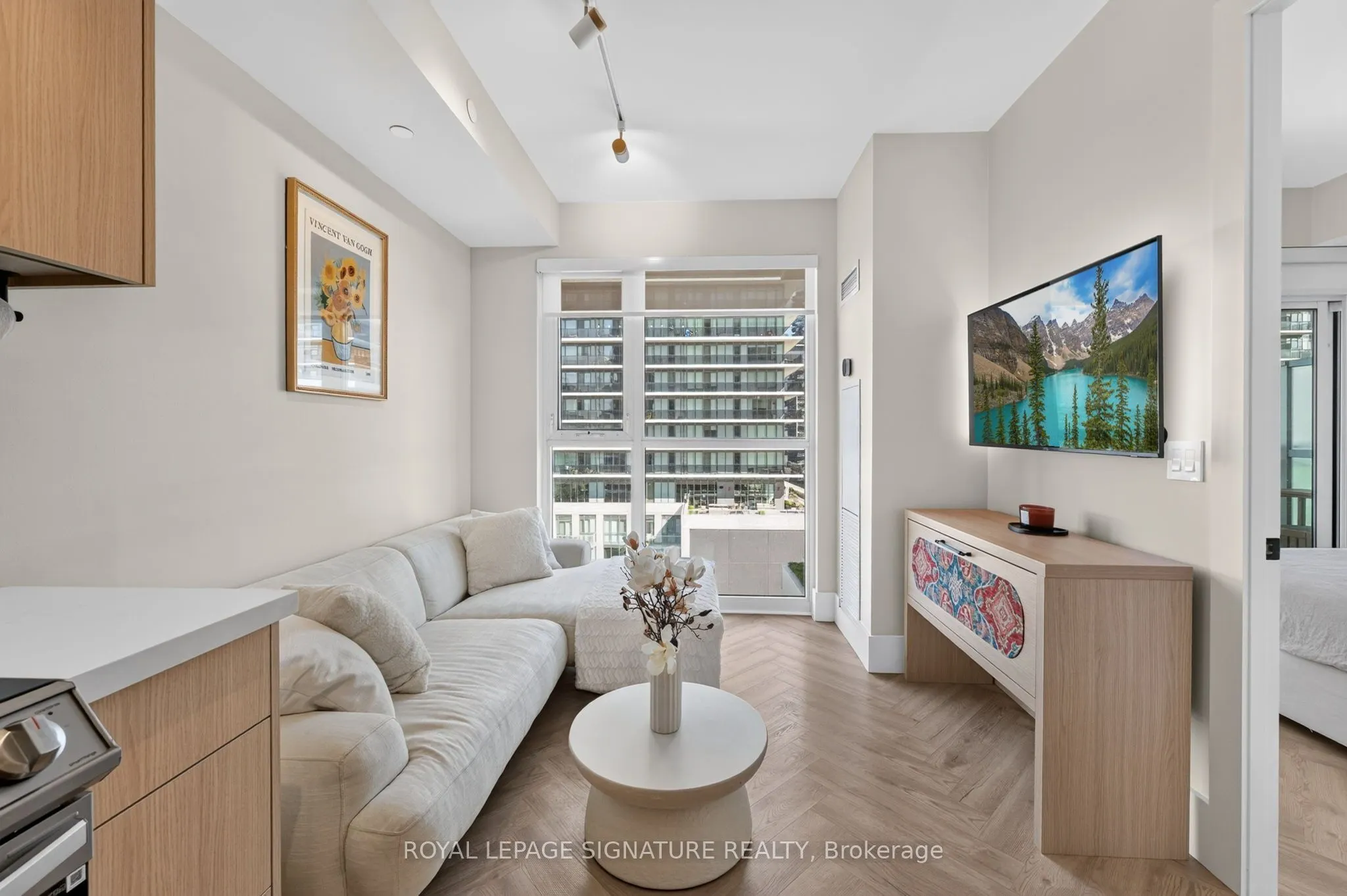33 Shore Breeze Drive #706