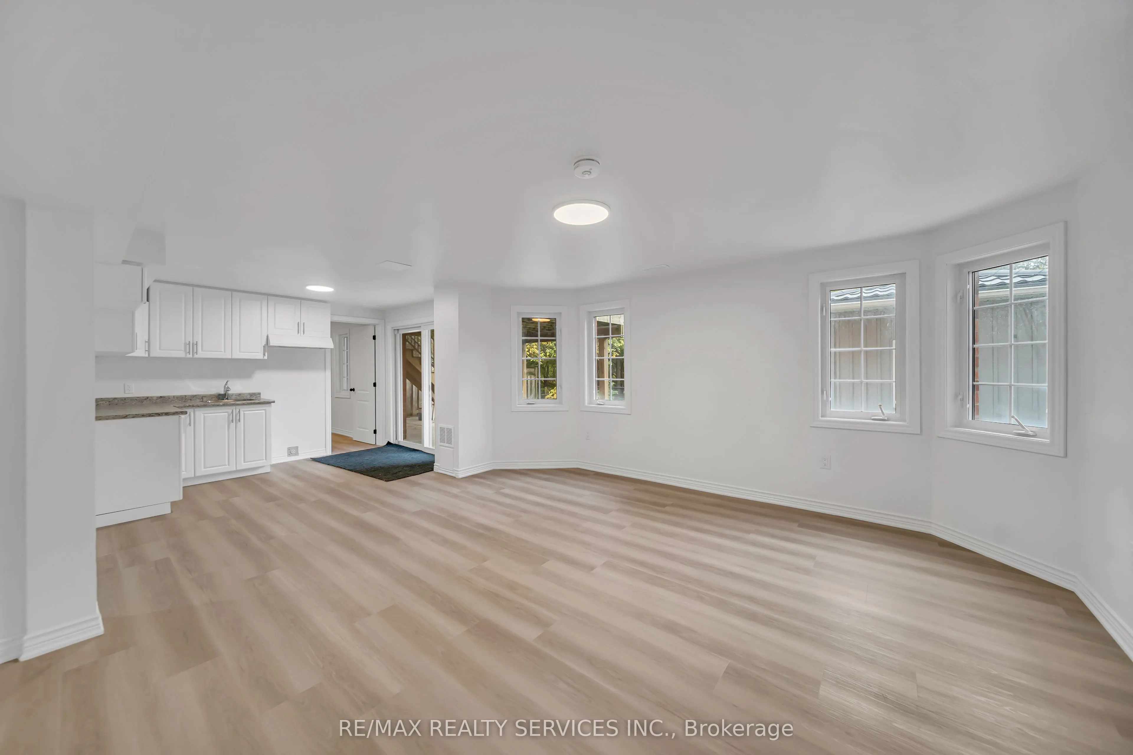 82 Dunvegan Crescent