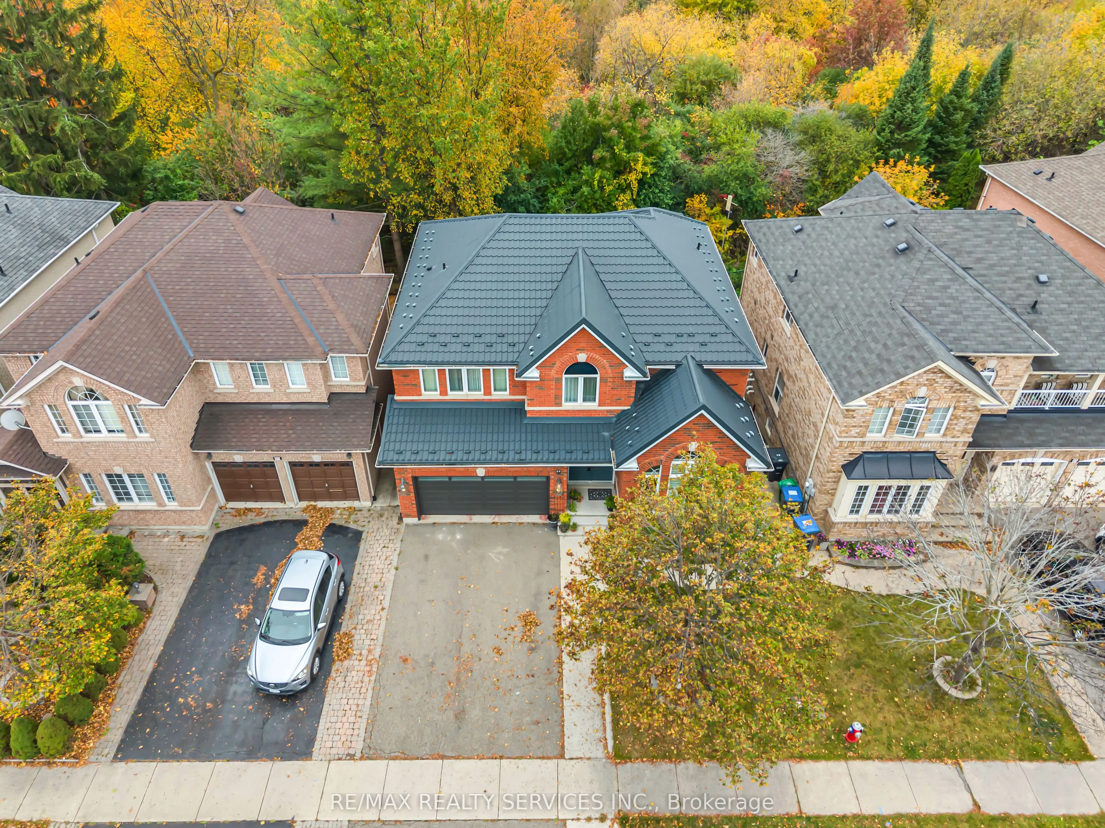 82 Dunvegan Crescent