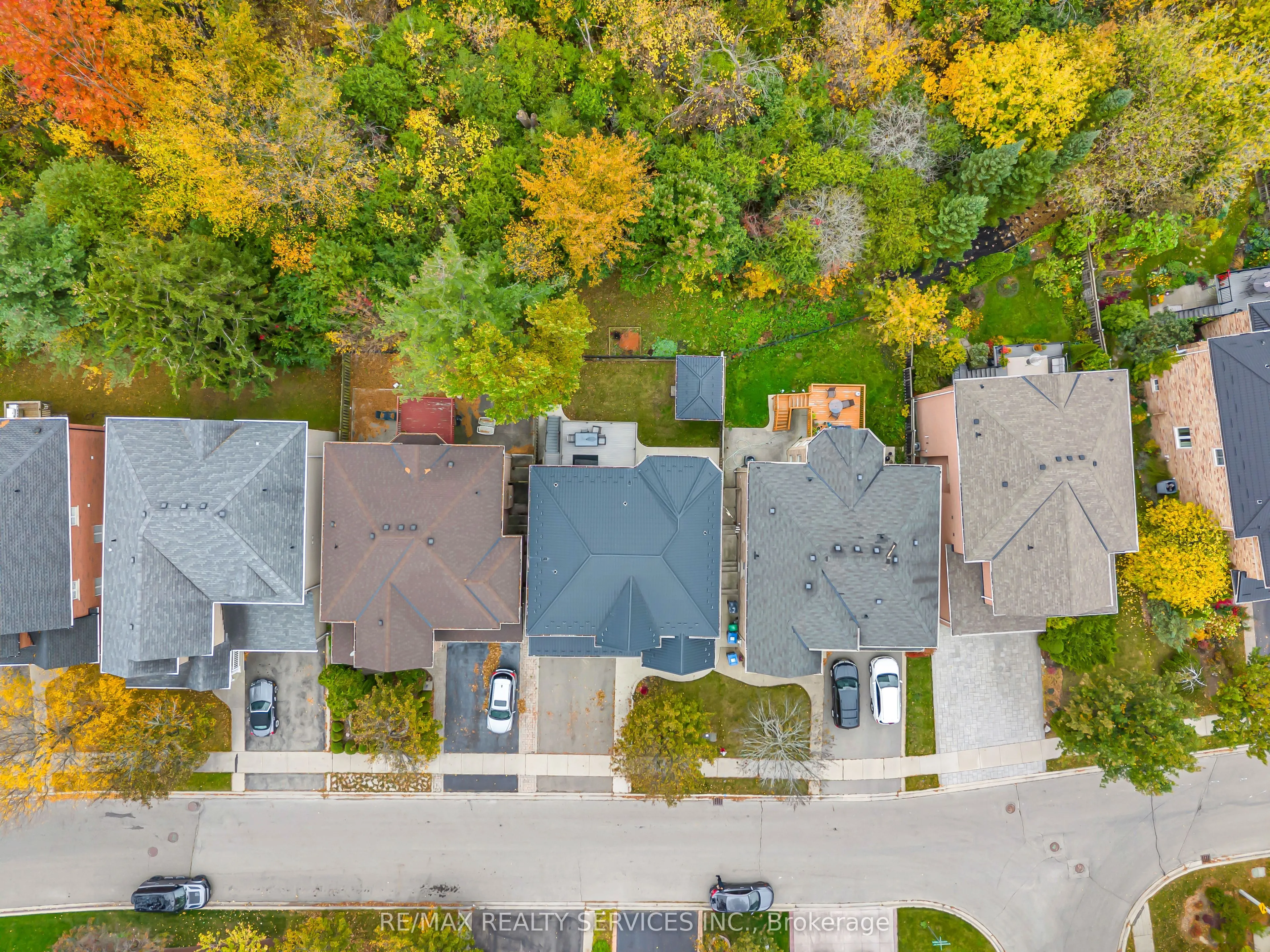 82 Dunvegan Crescent
