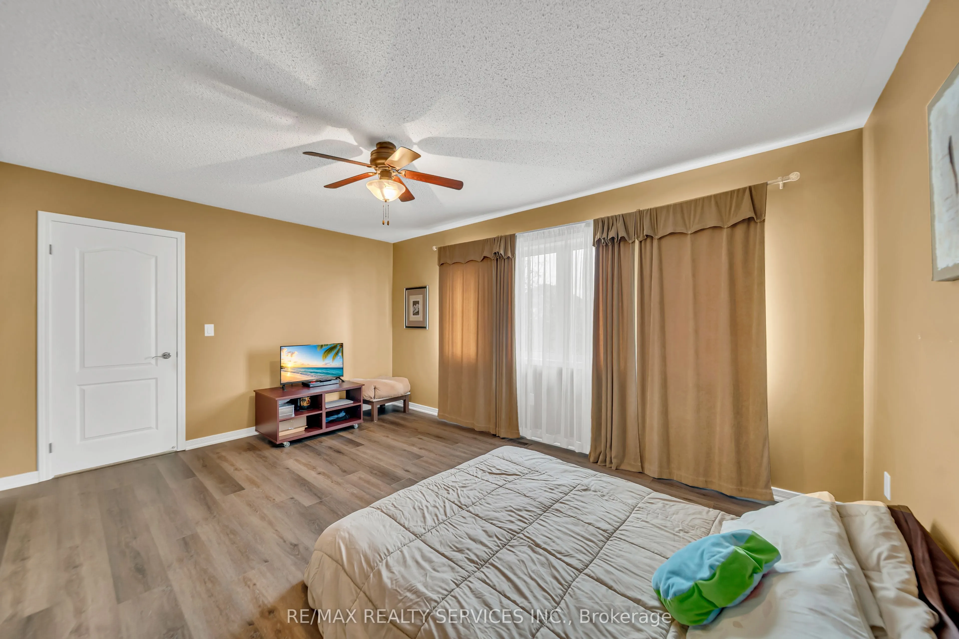 82 Dunvegan Crescent