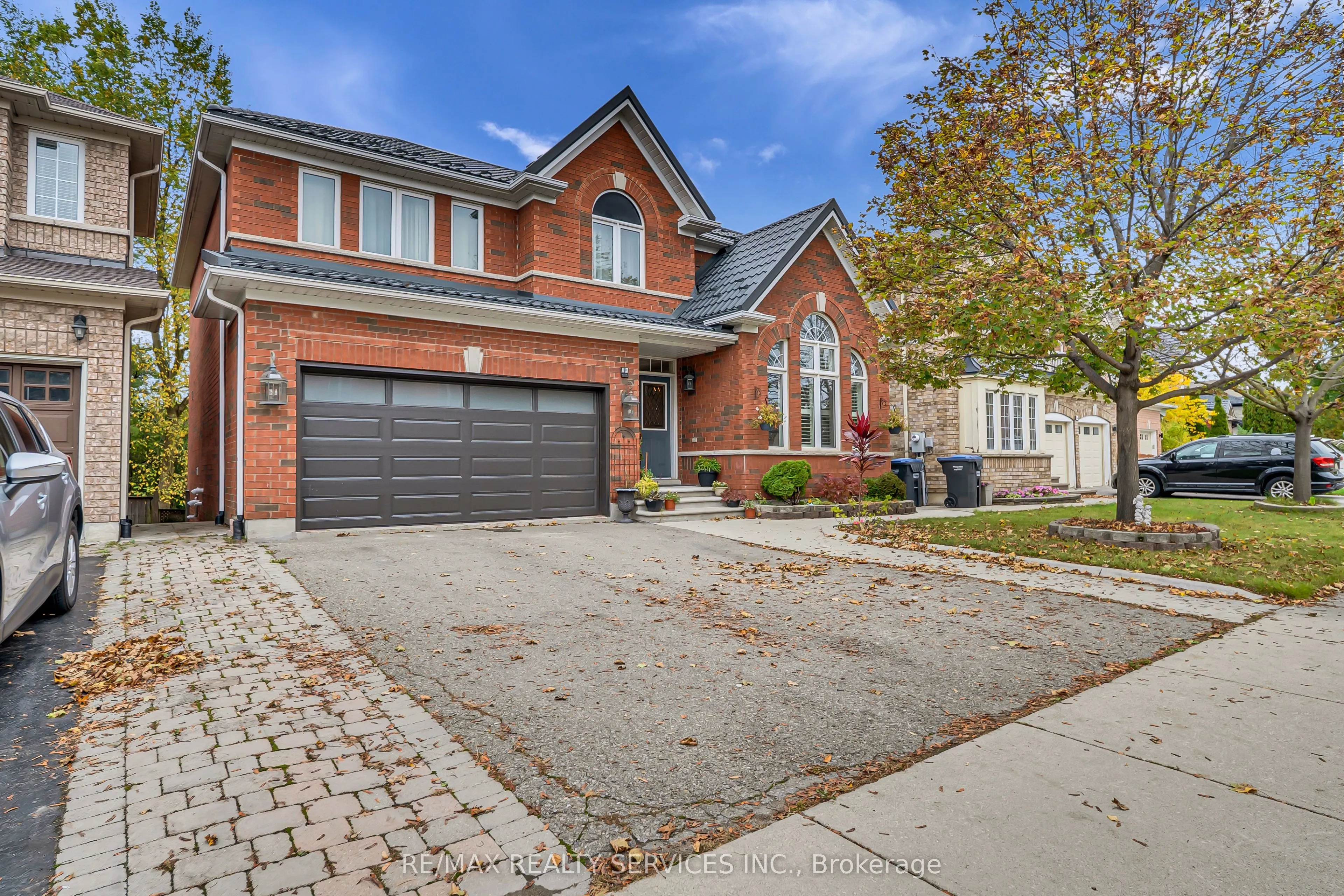 82 Dunvegan Crescent