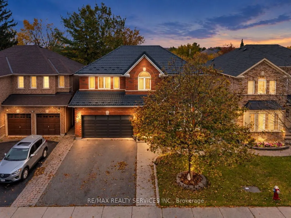 82 Dunvegan Crescent