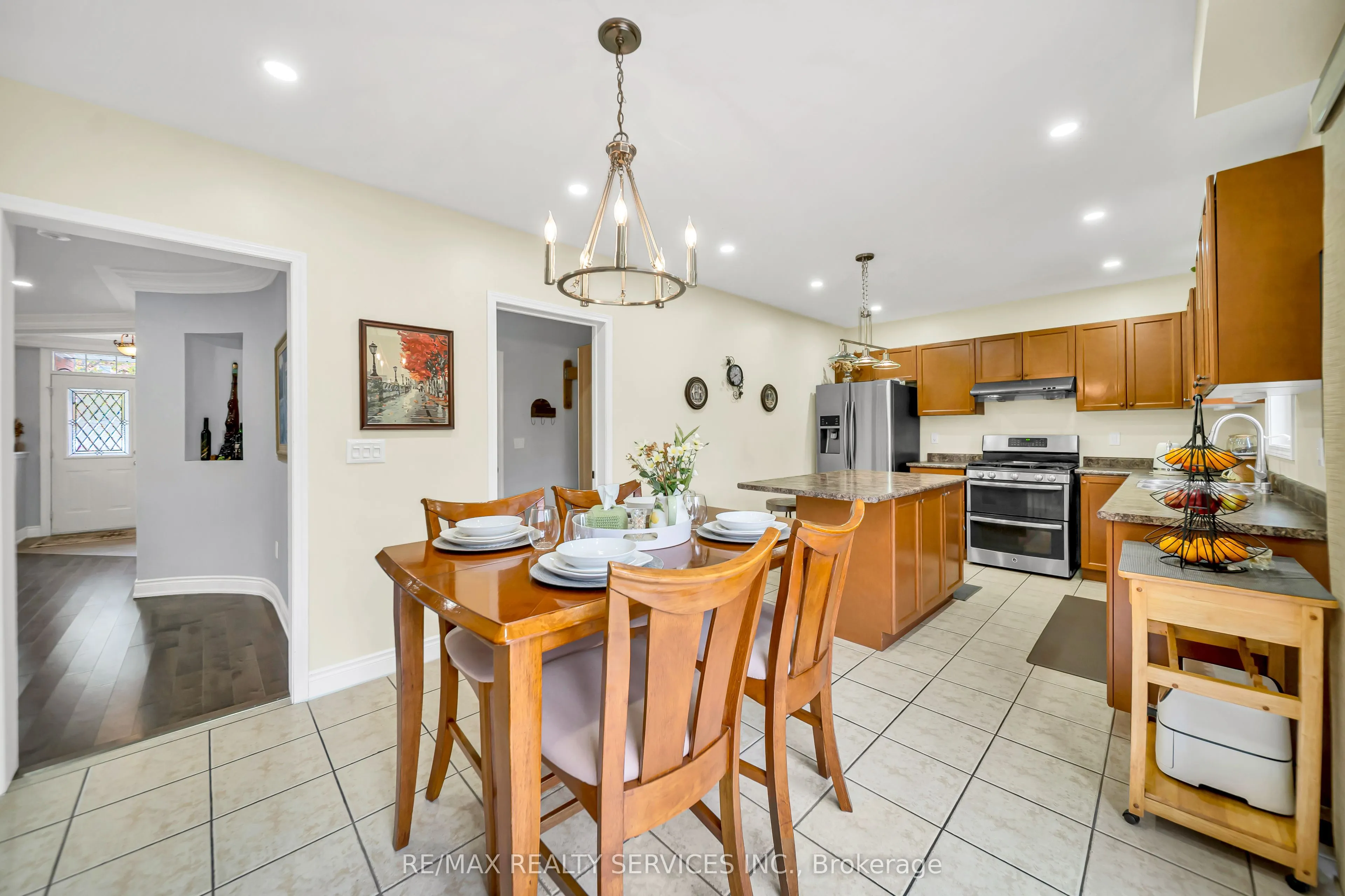 82 Dunvegan Crescent