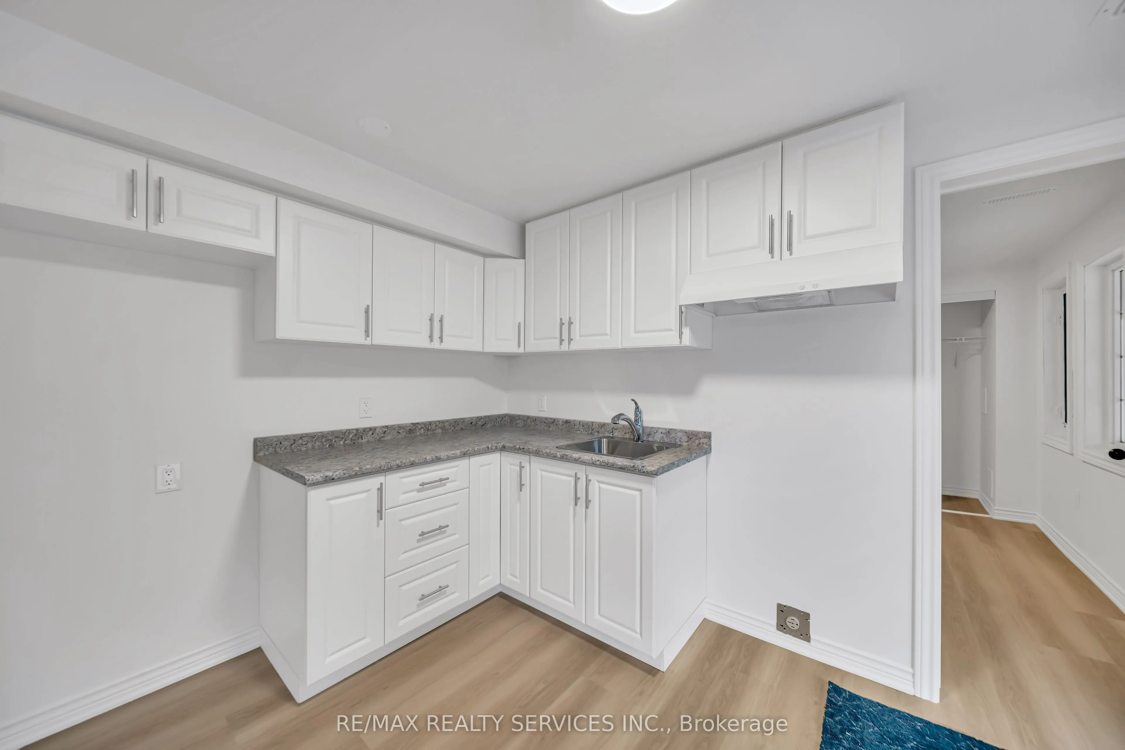 82 Dunvegan Crescent