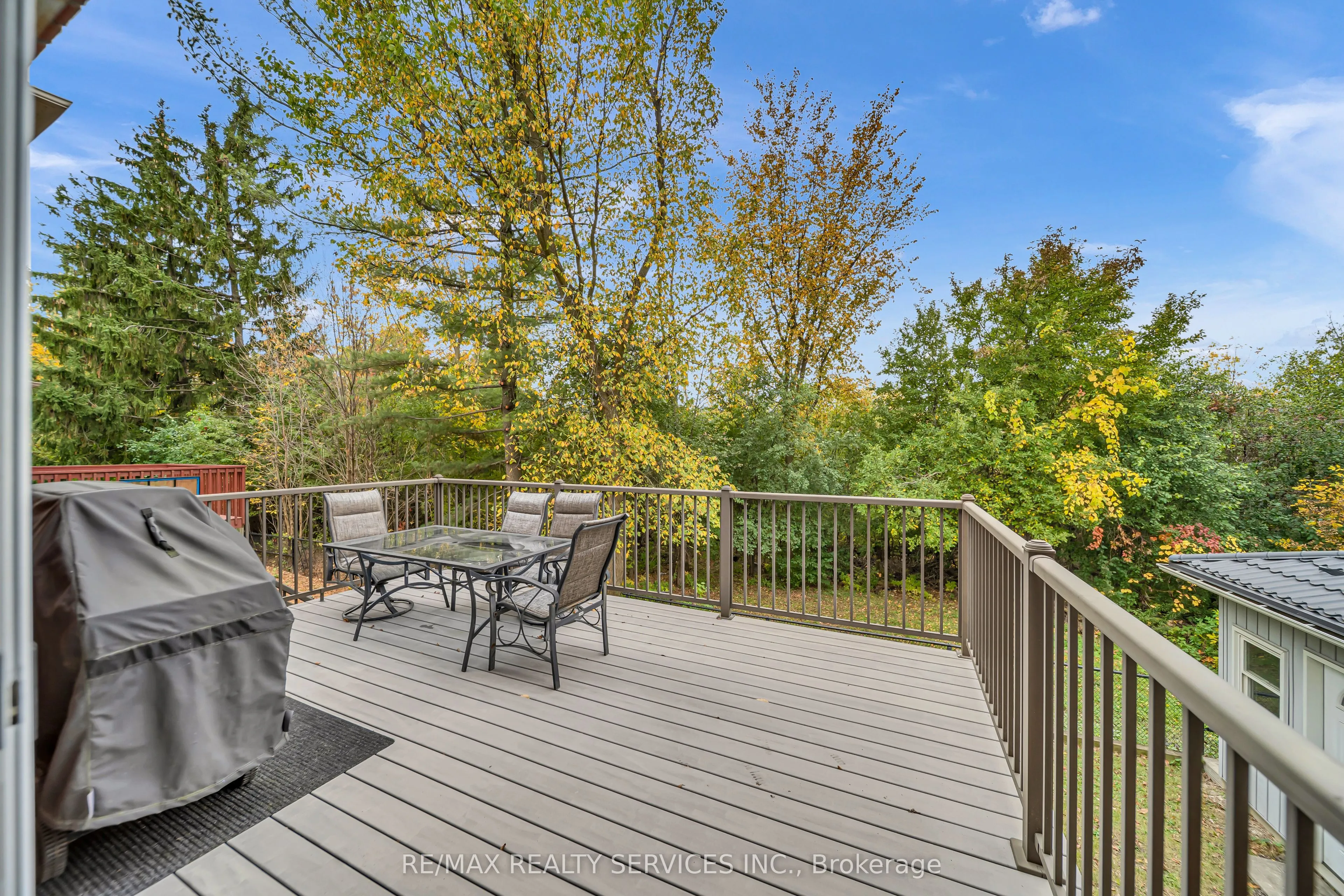 82 Dunvegan Crescent