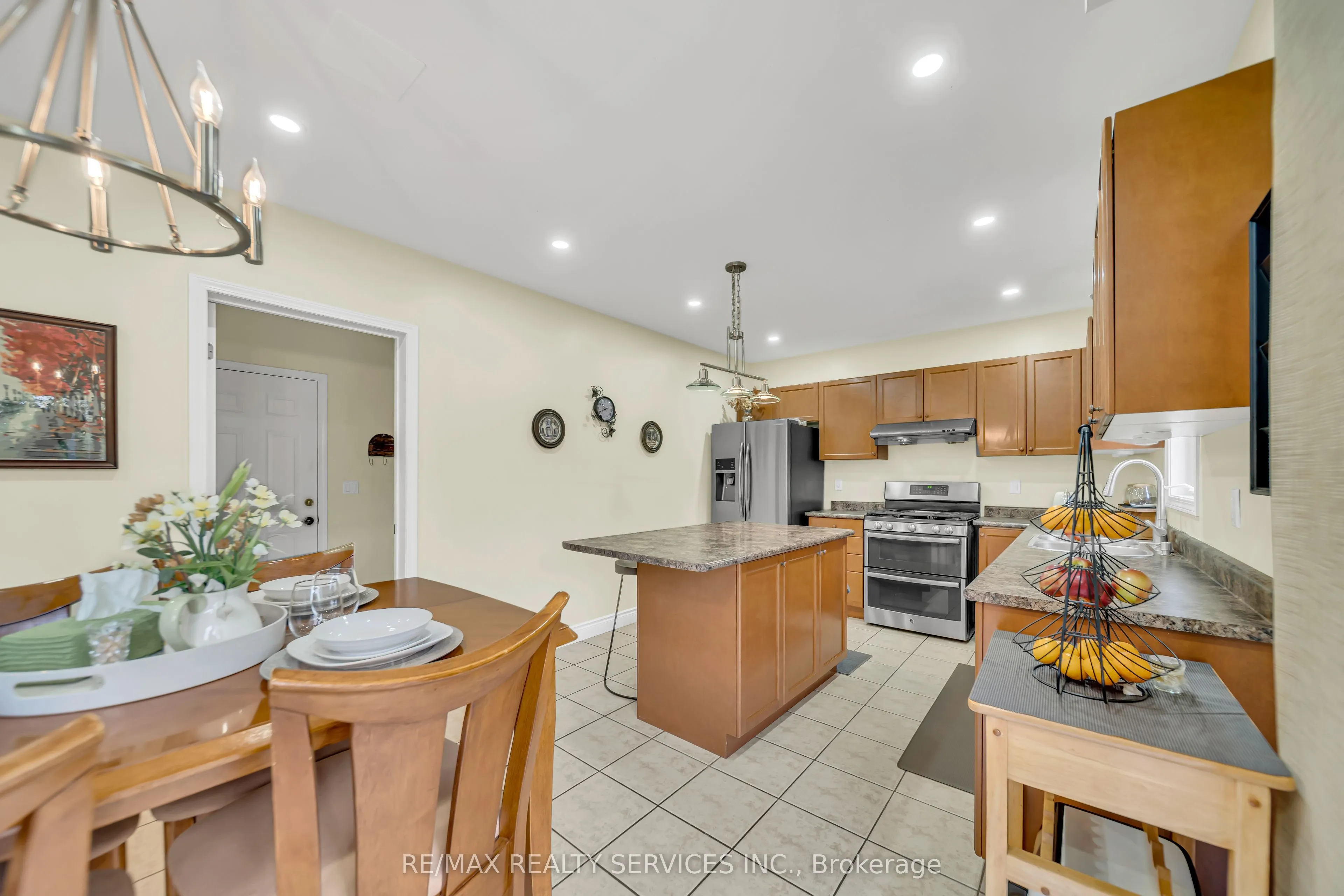 82 Dunvegan Crescent