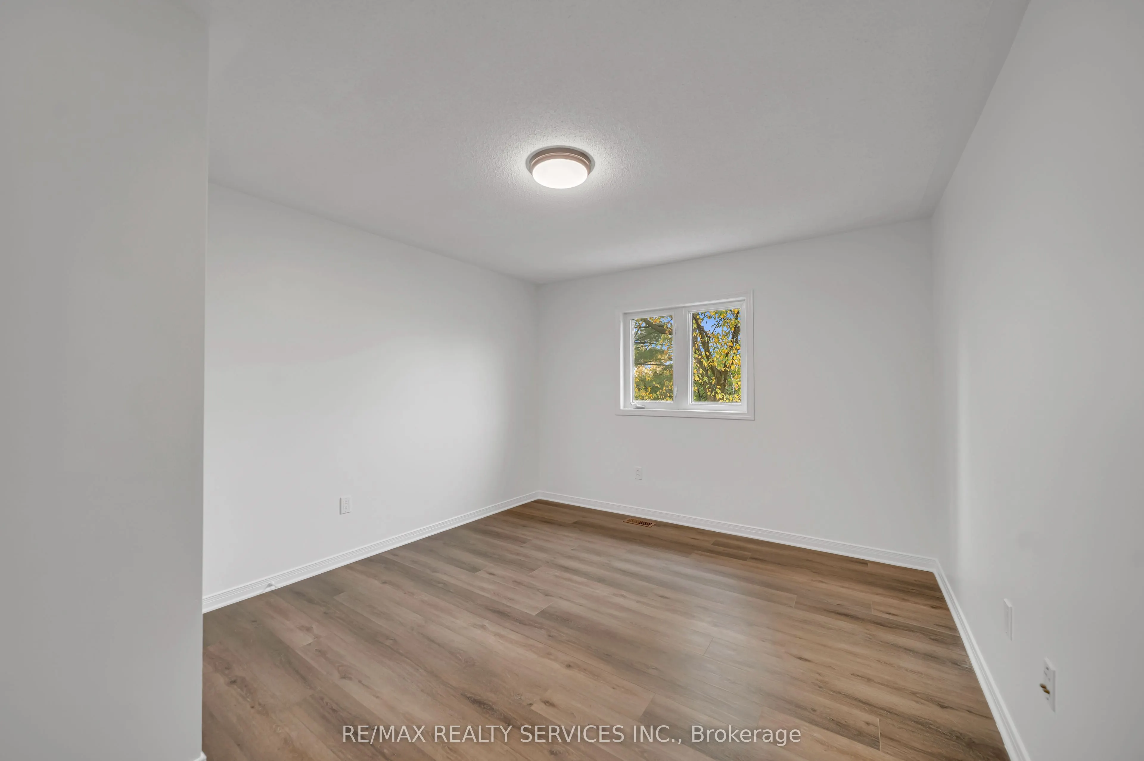82 Dunvegan Crescent