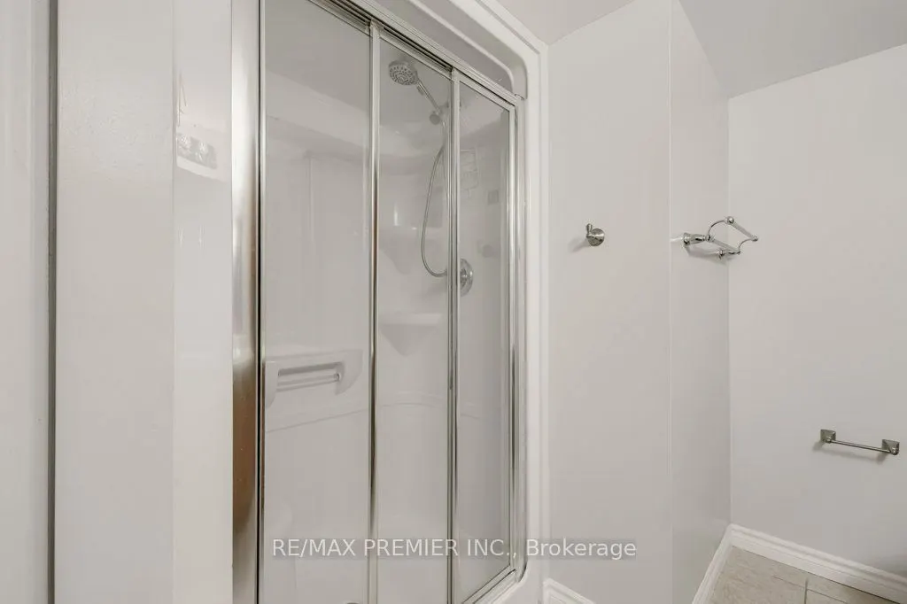 1380 Main Street E #112