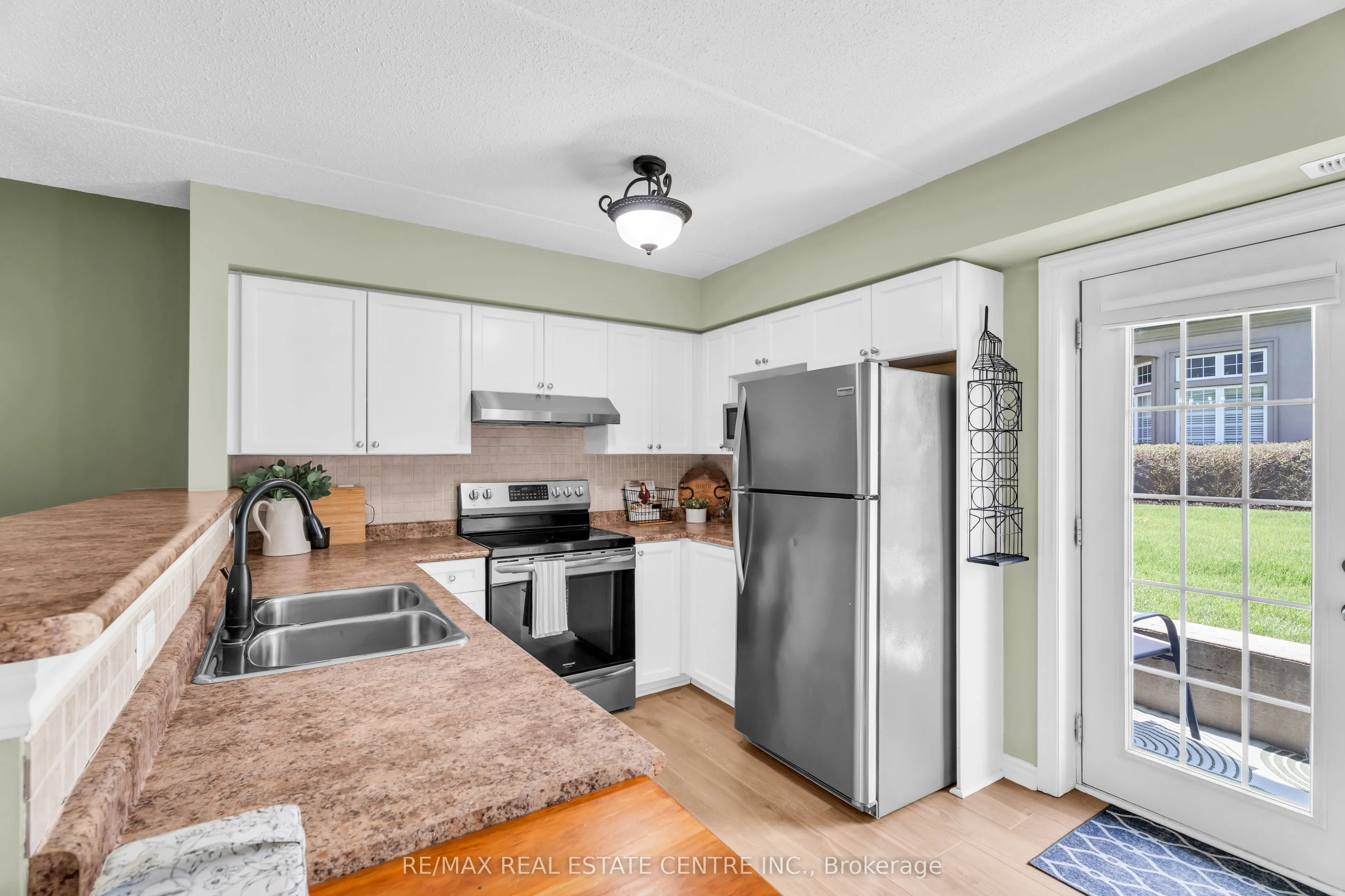1479 Maple Avenue #102