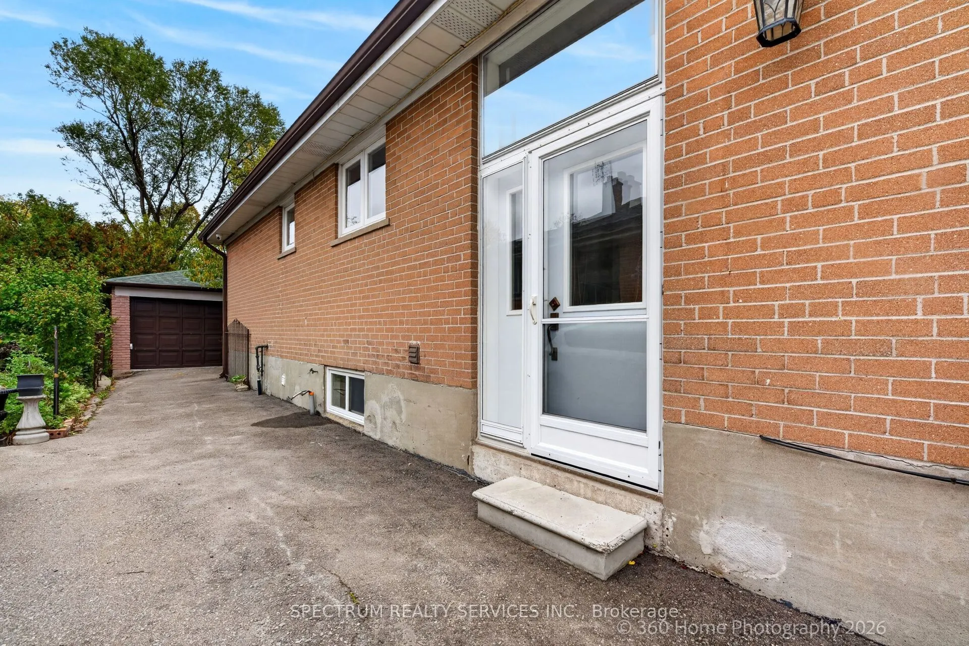 37 Newlin Crescent