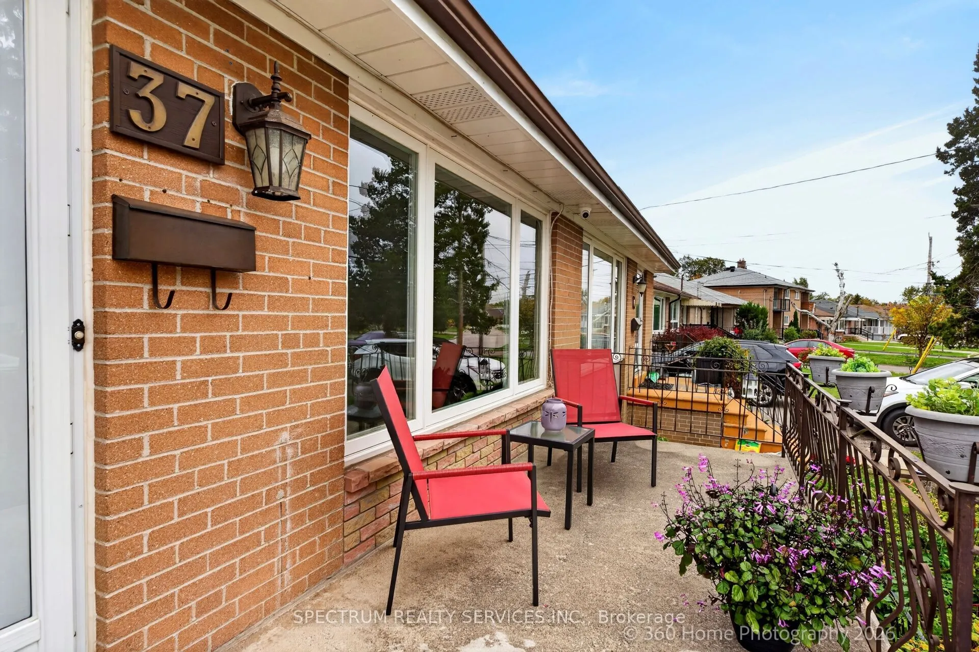 37 Newlin Crescent