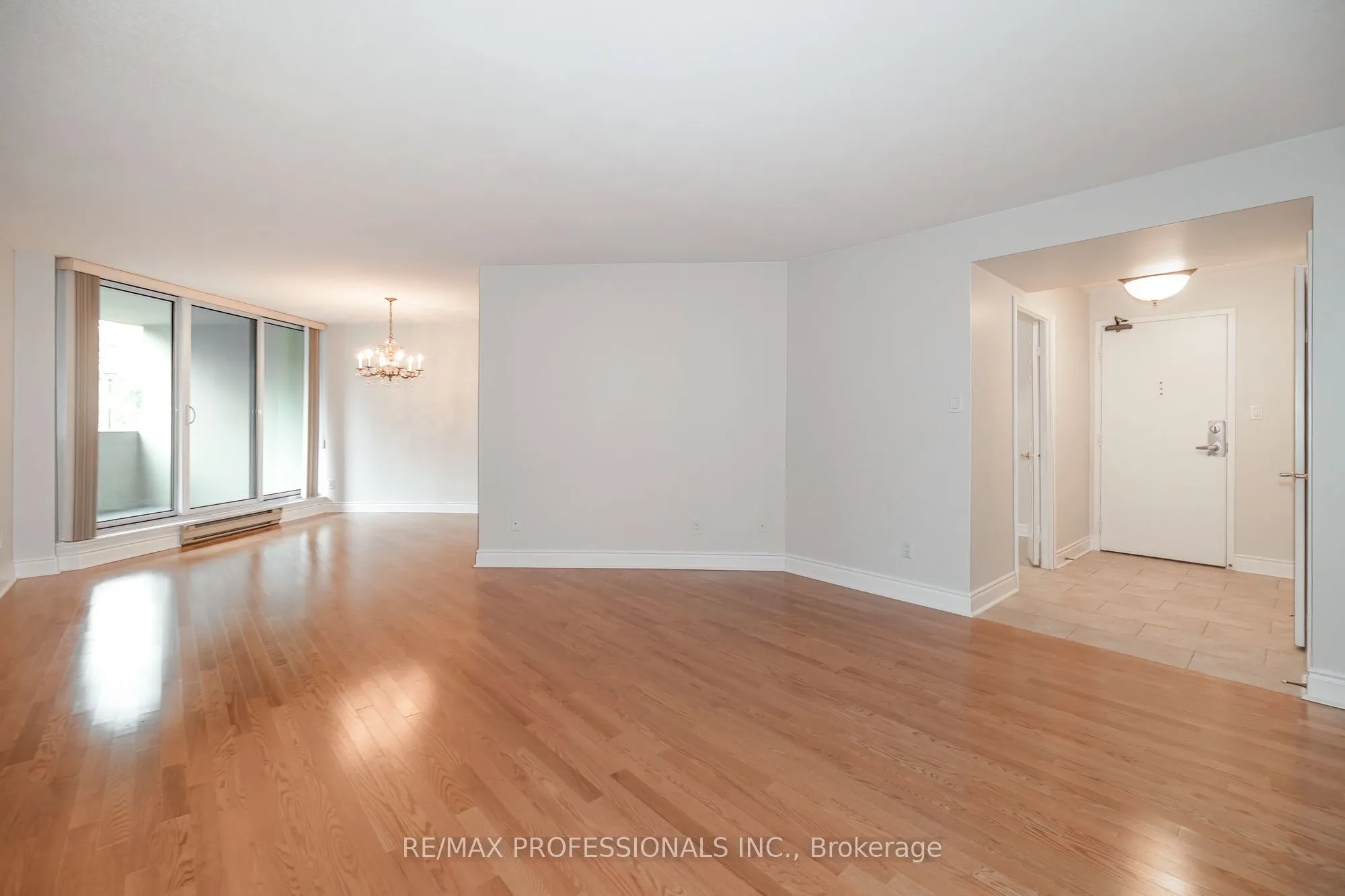 95 La Rose Avenue #105