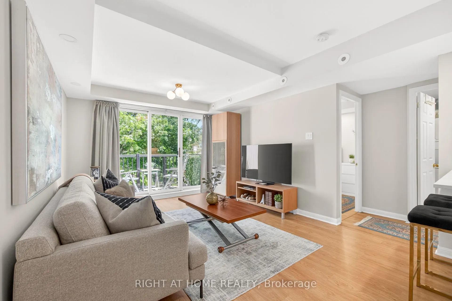 105 George Appleton Way #2151