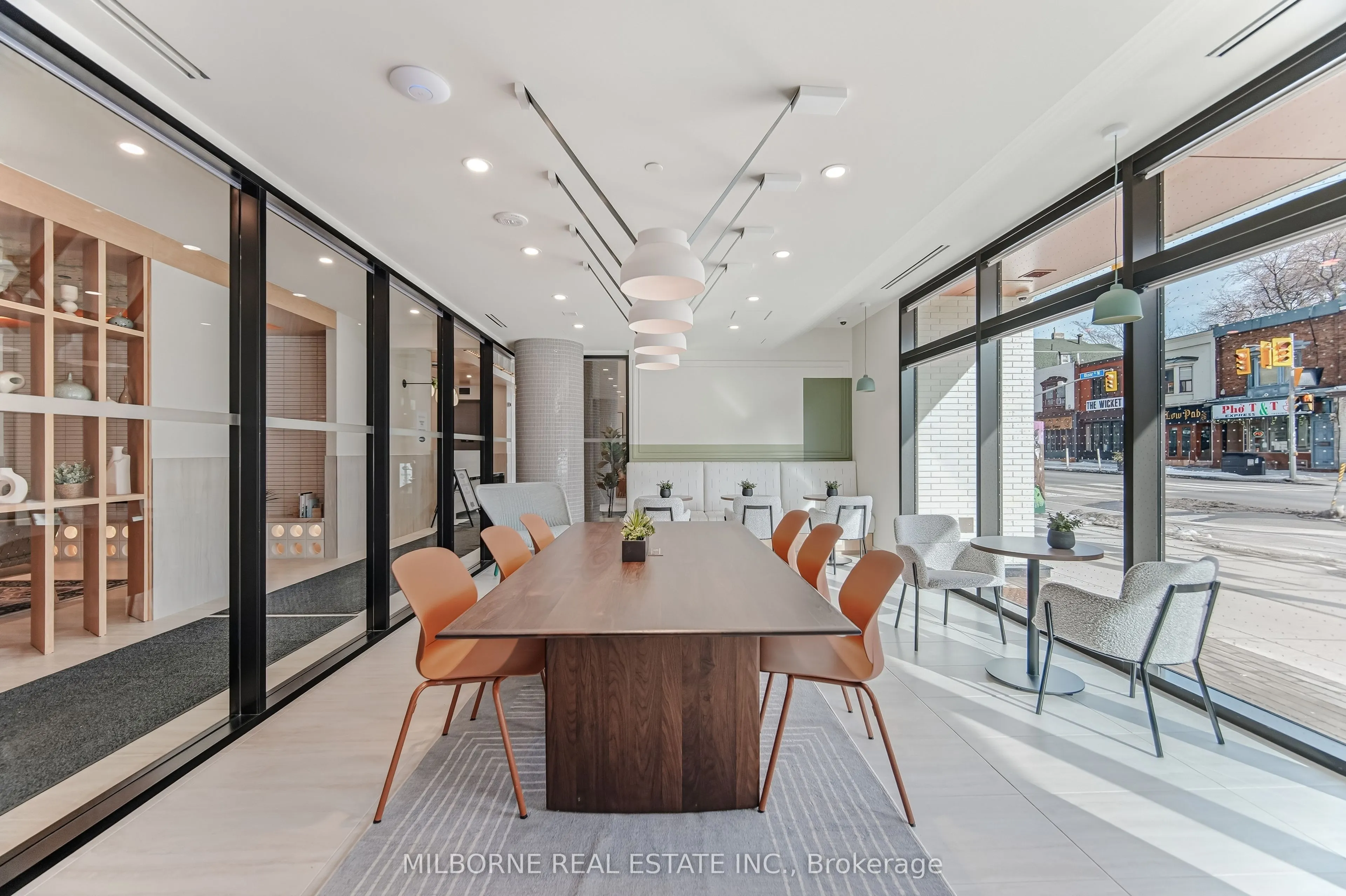 1660 Bloor Street W #905