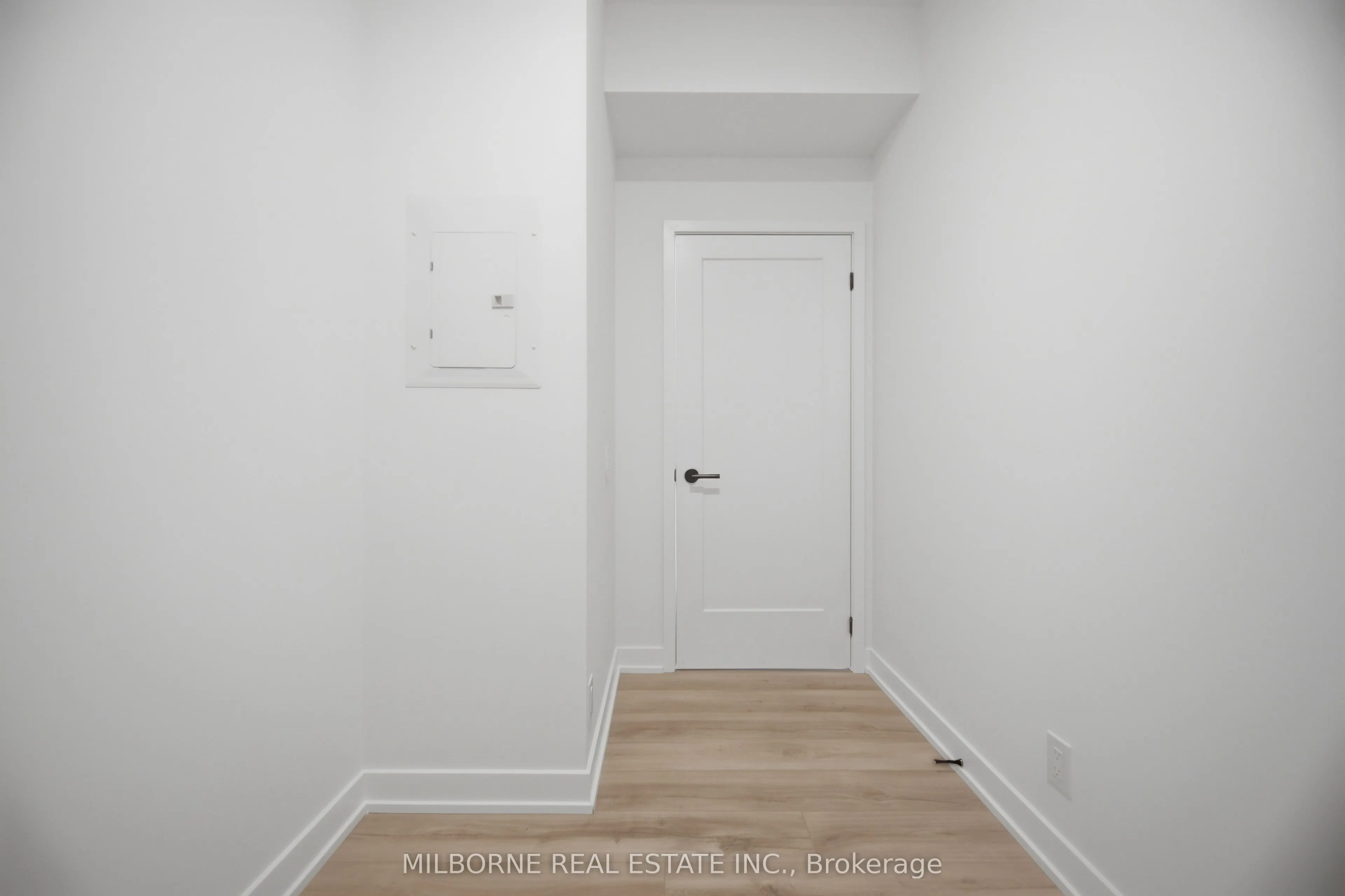 1660 Bloor Street W #905