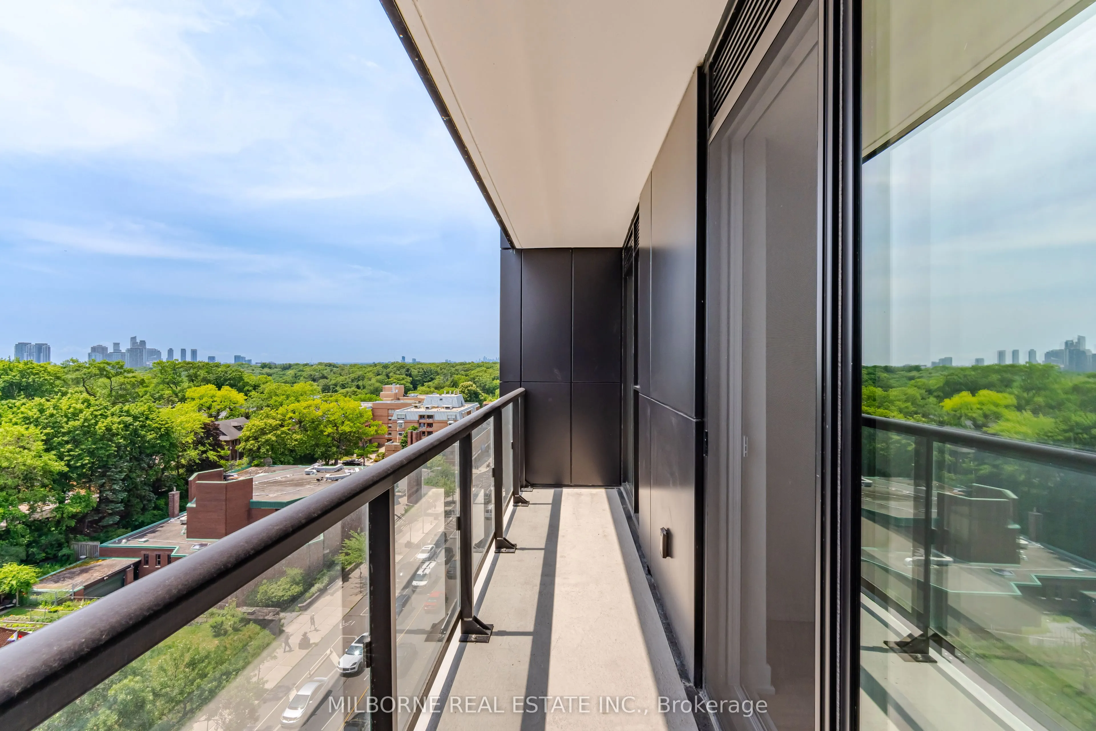 1660 Bloor Street W #905