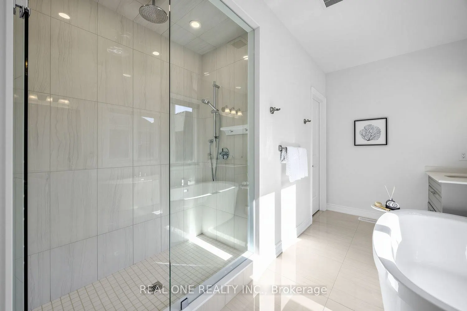 1382 Queens Plate Road
