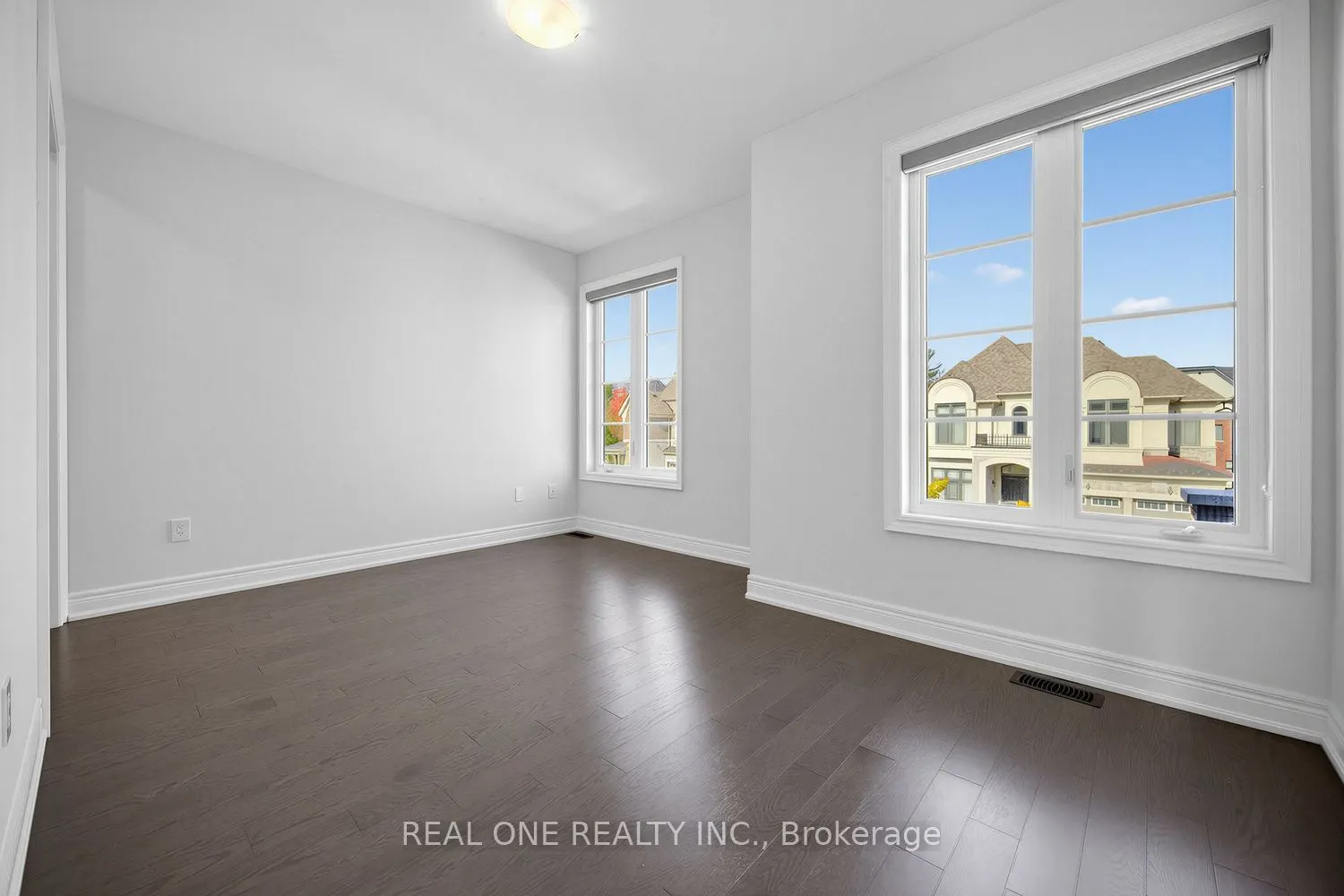1382 Queens Plate Road