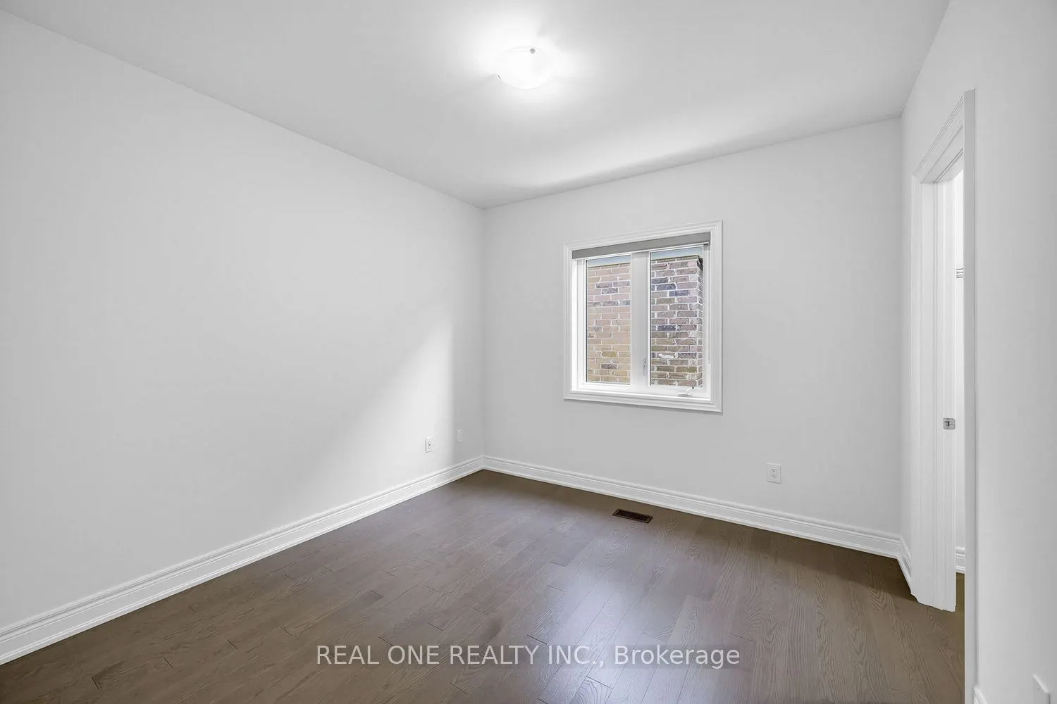 1382 Queens Plate Road