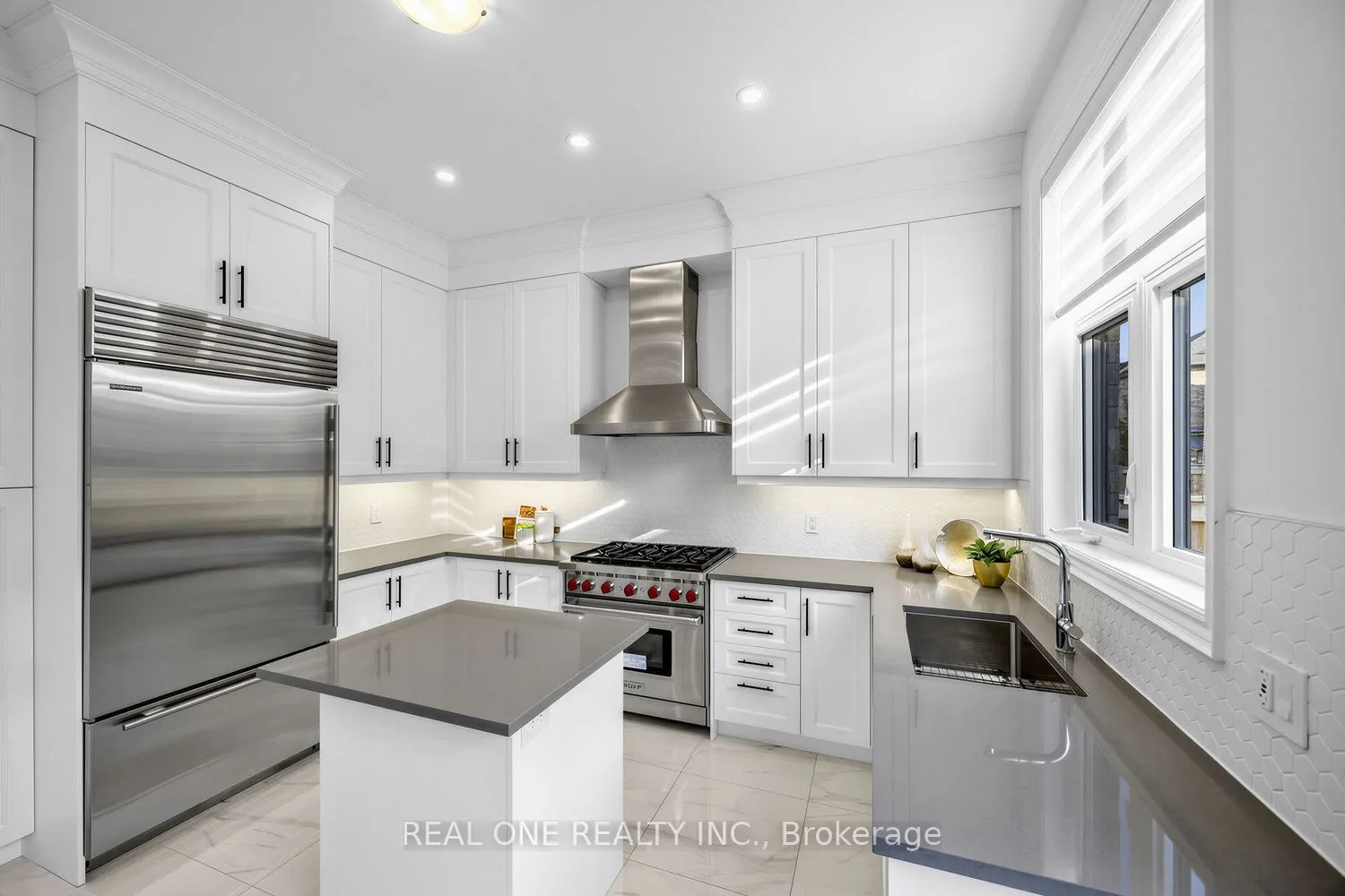 1382 Queens Plate Road