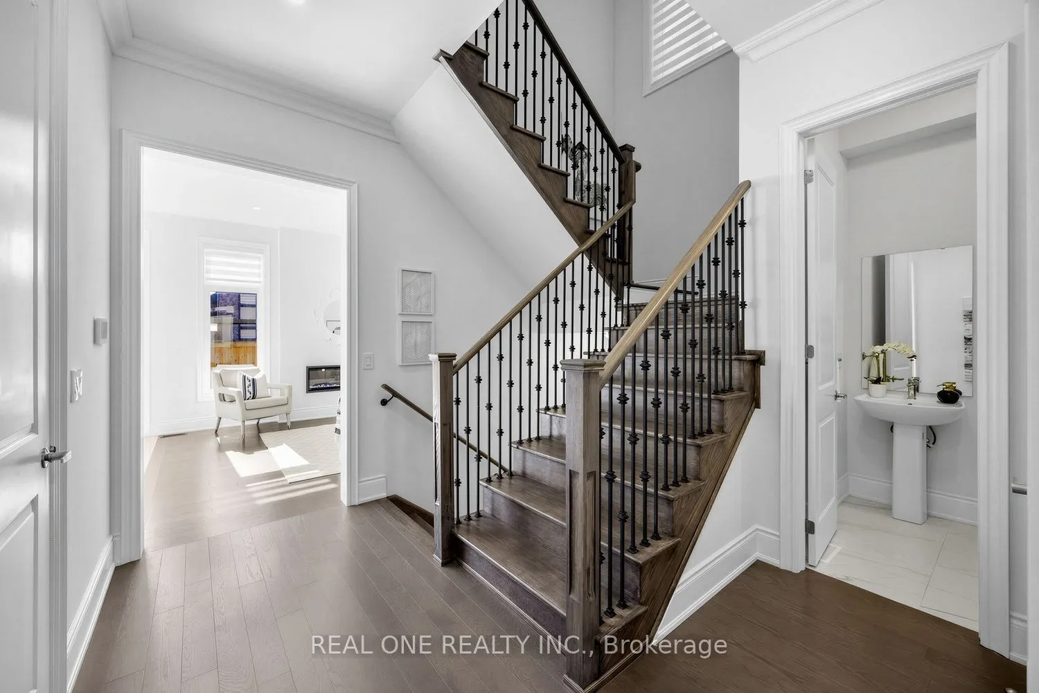 1382 Queens Plate Road