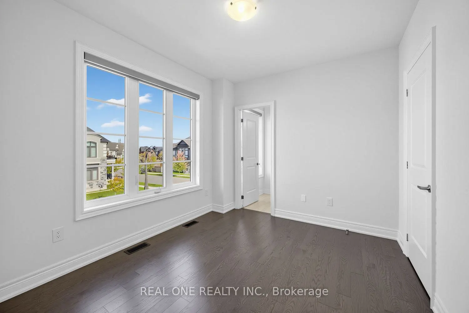 1382 Queens Plate Road