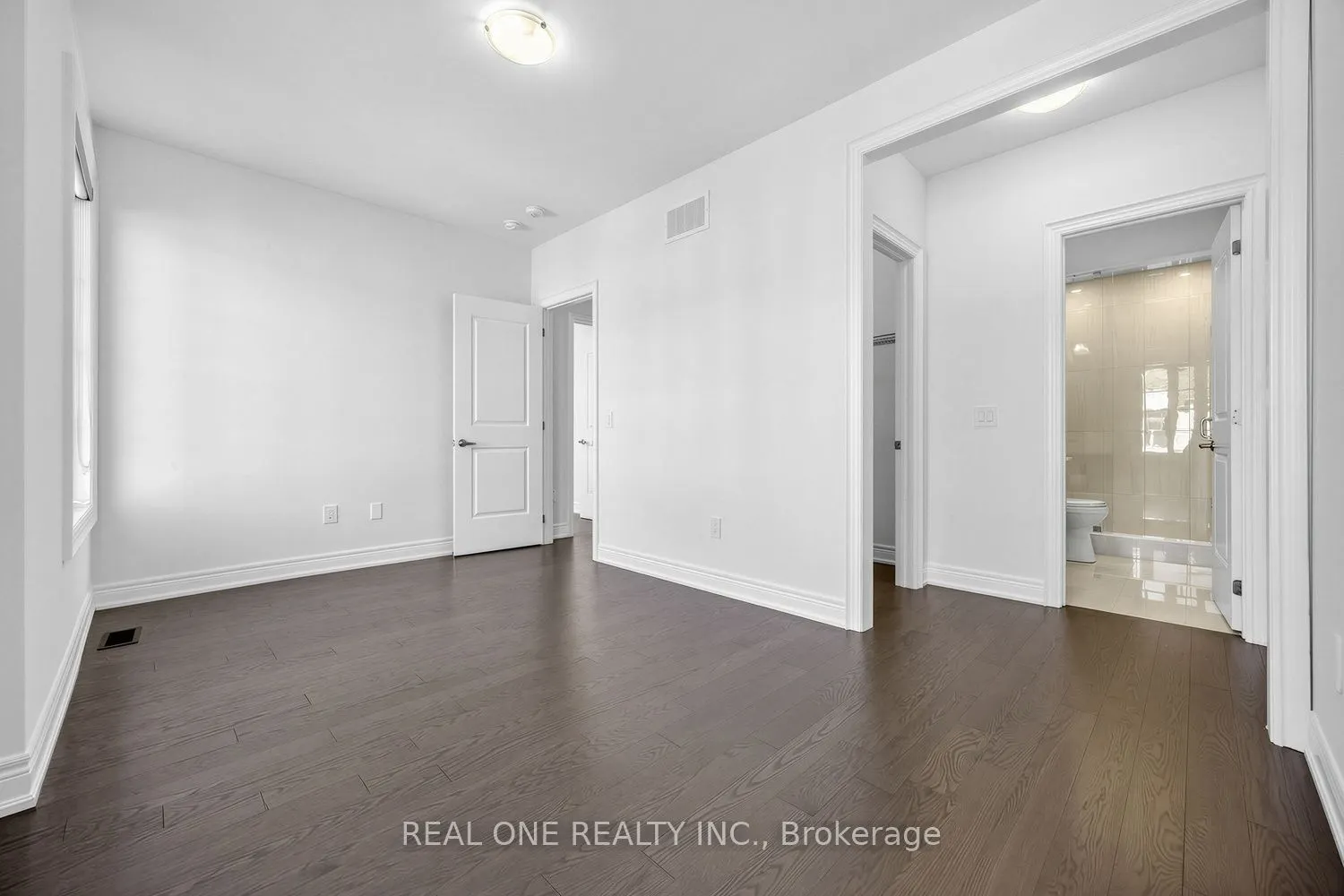 1382 Queens Plate Road