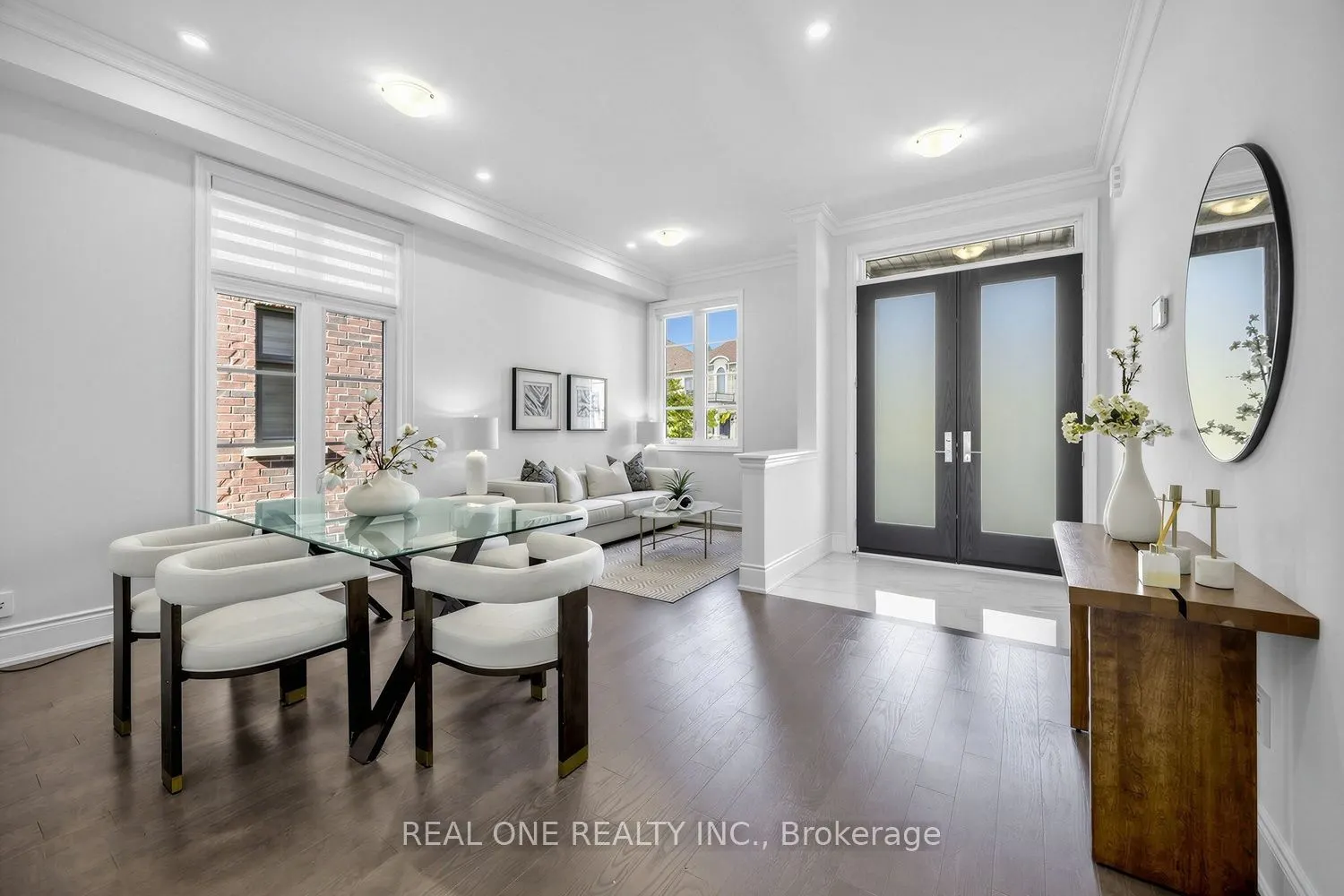 1382 Queens Plate Road