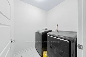 1227 Mulroney Heights