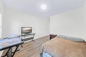 1227 Mulroney Heights