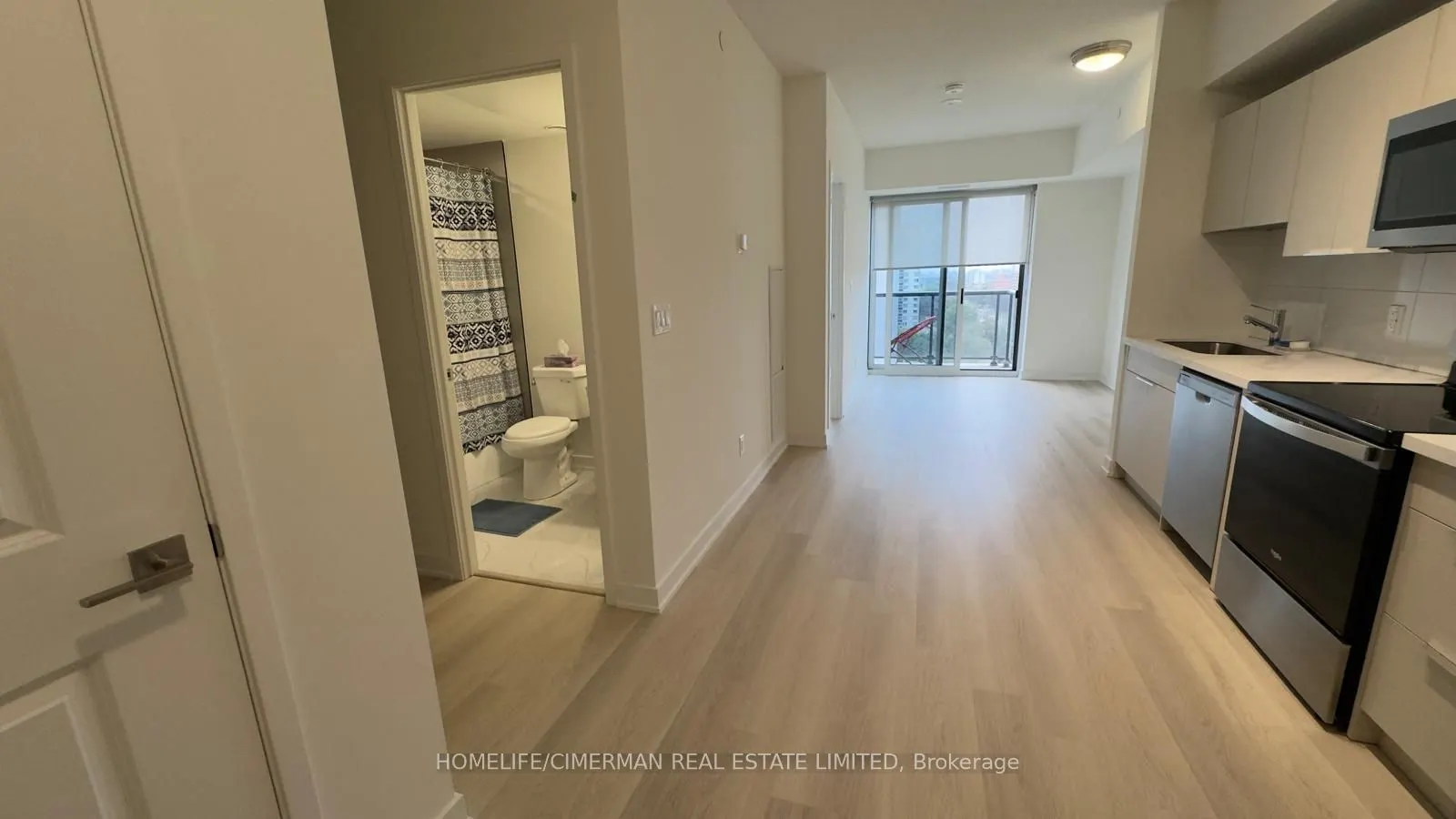 2825 Jane Street #807