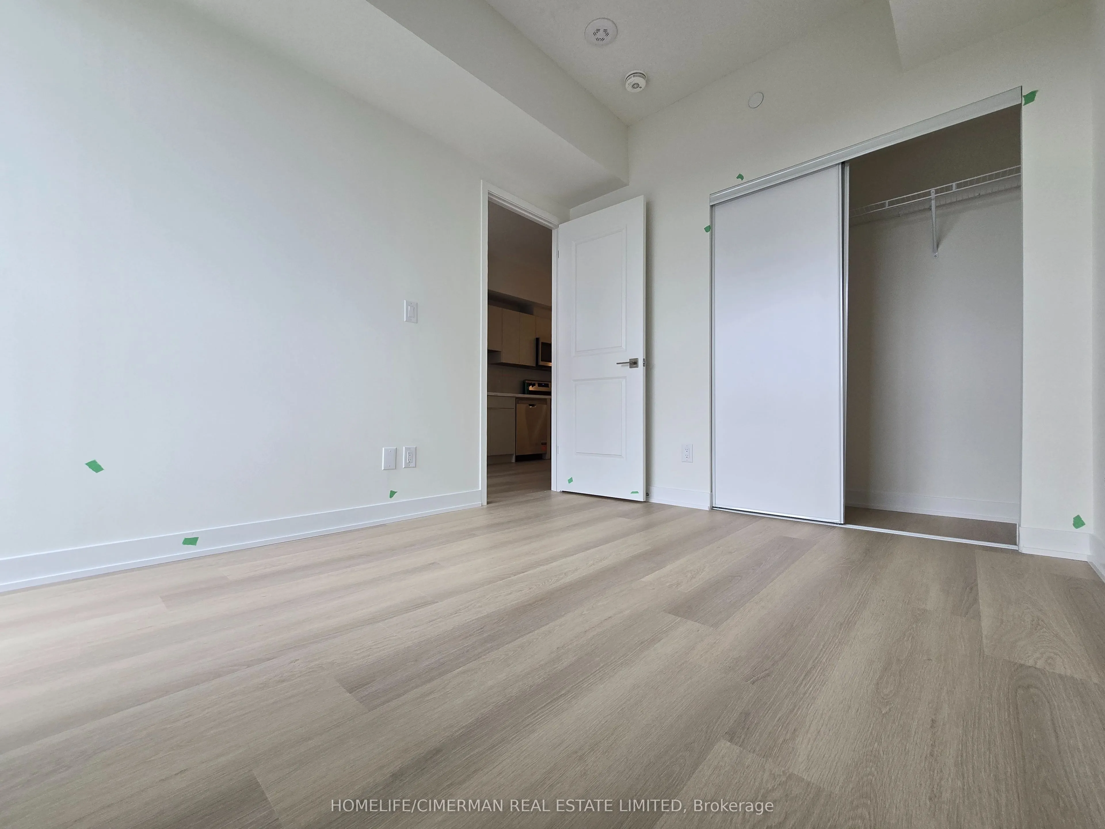 2825 Jane Street #807