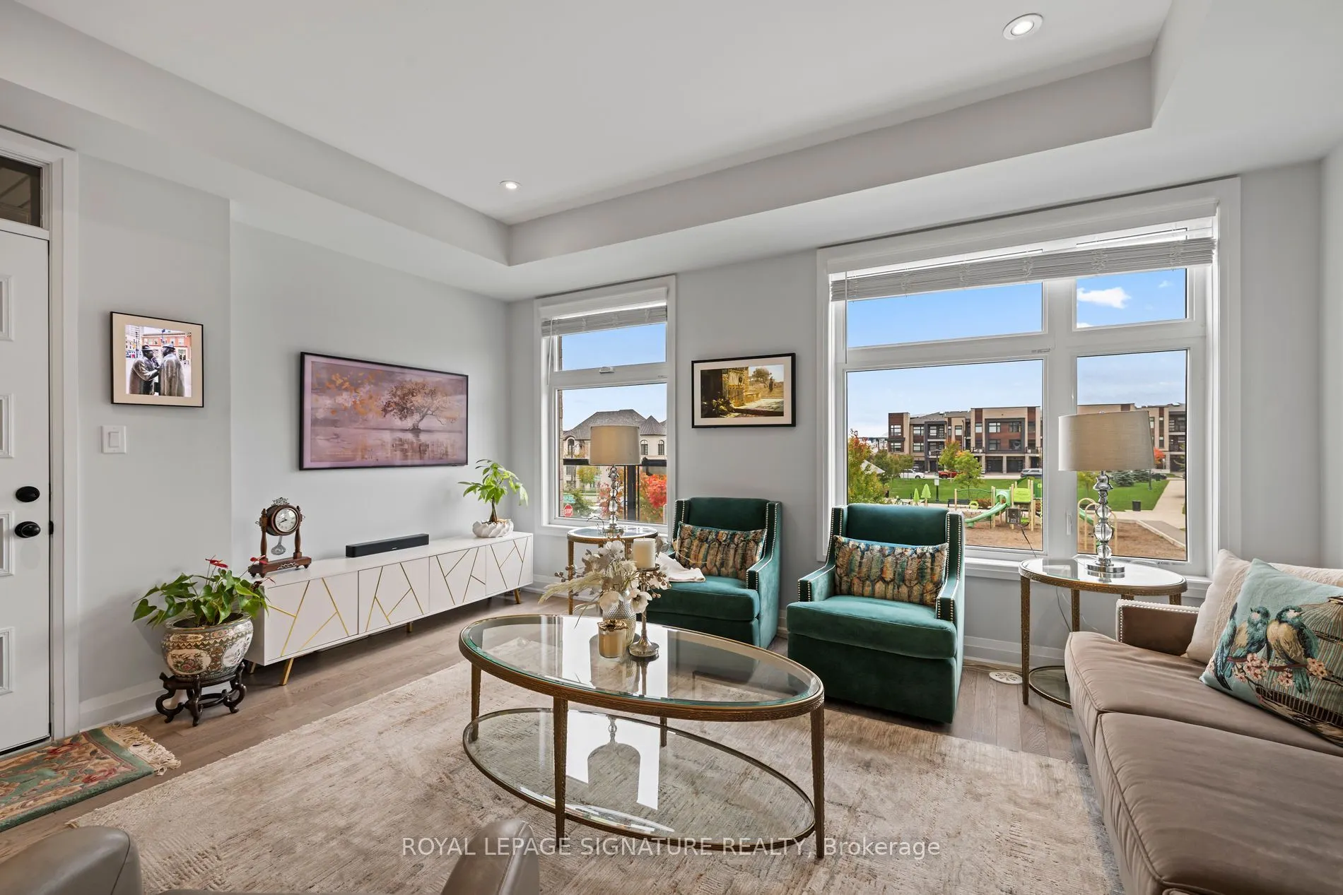 2542 Littlefield Crescent