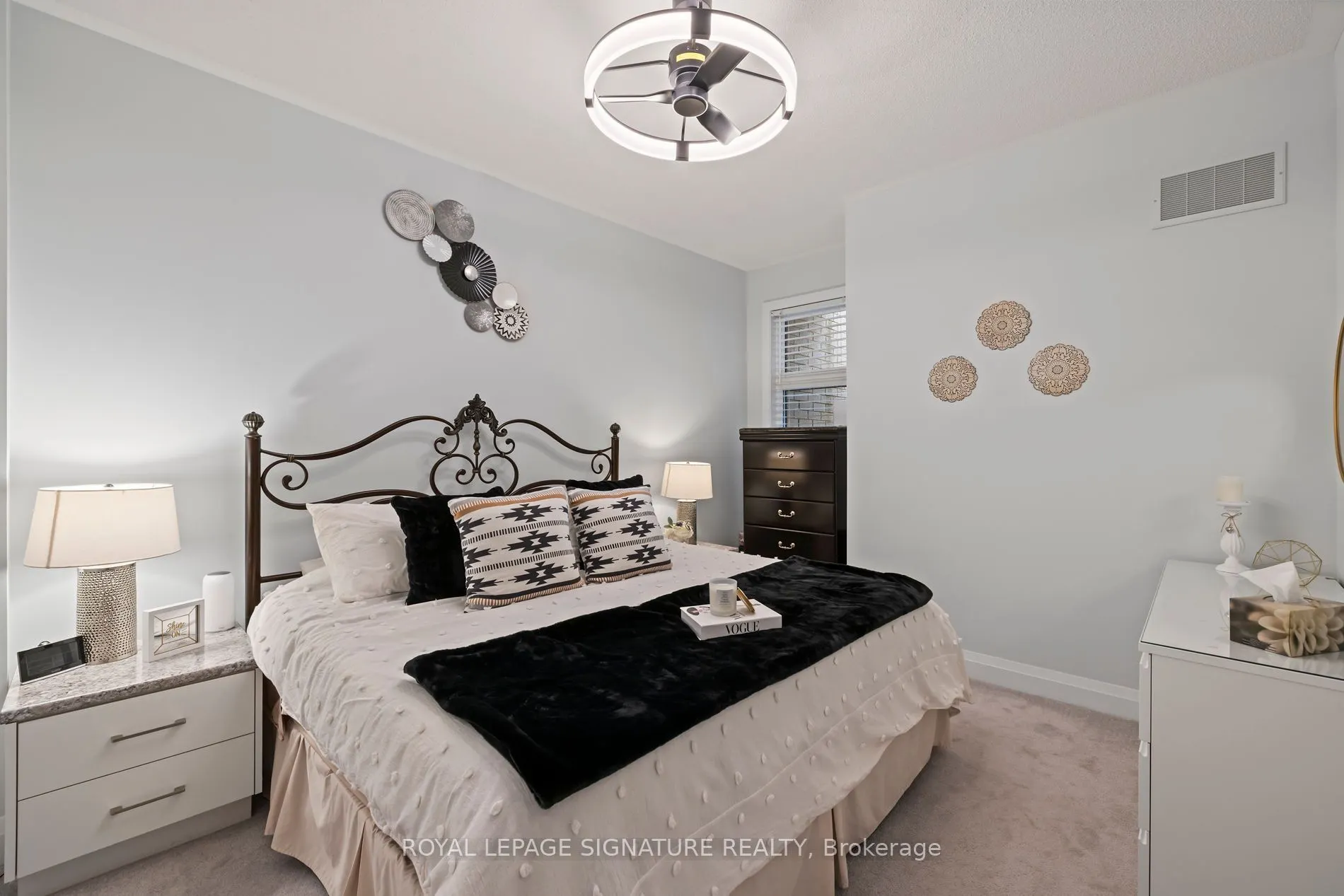 2542 Littlefield Crescent